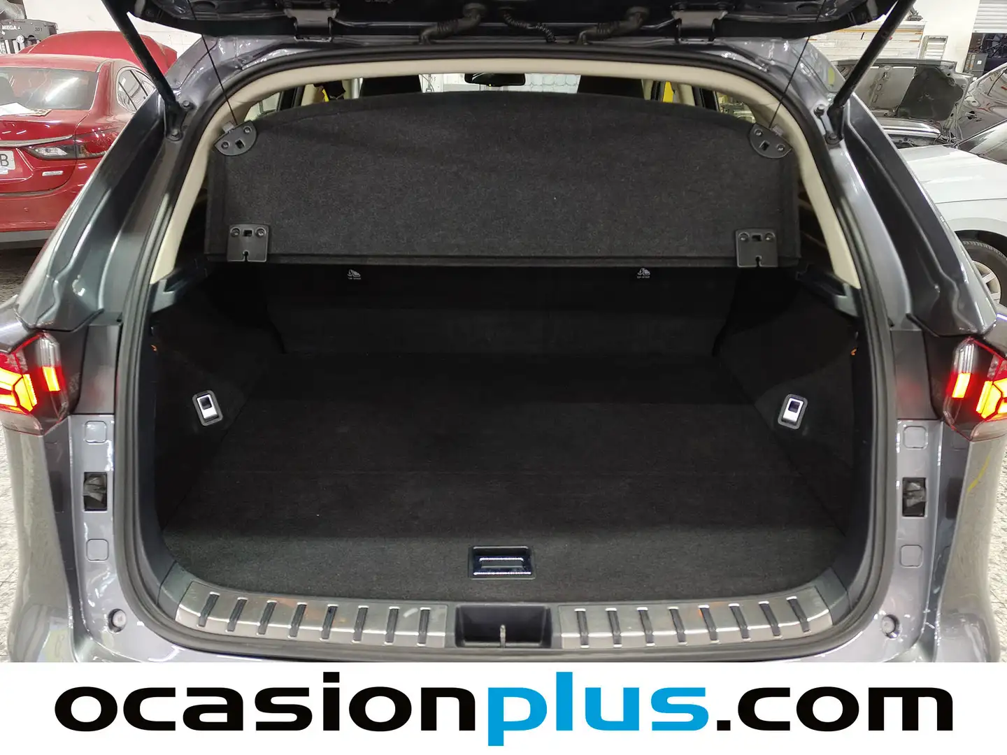 Foto Lexus NX Lexus NX 300h Corporate 2WD (197 CV)