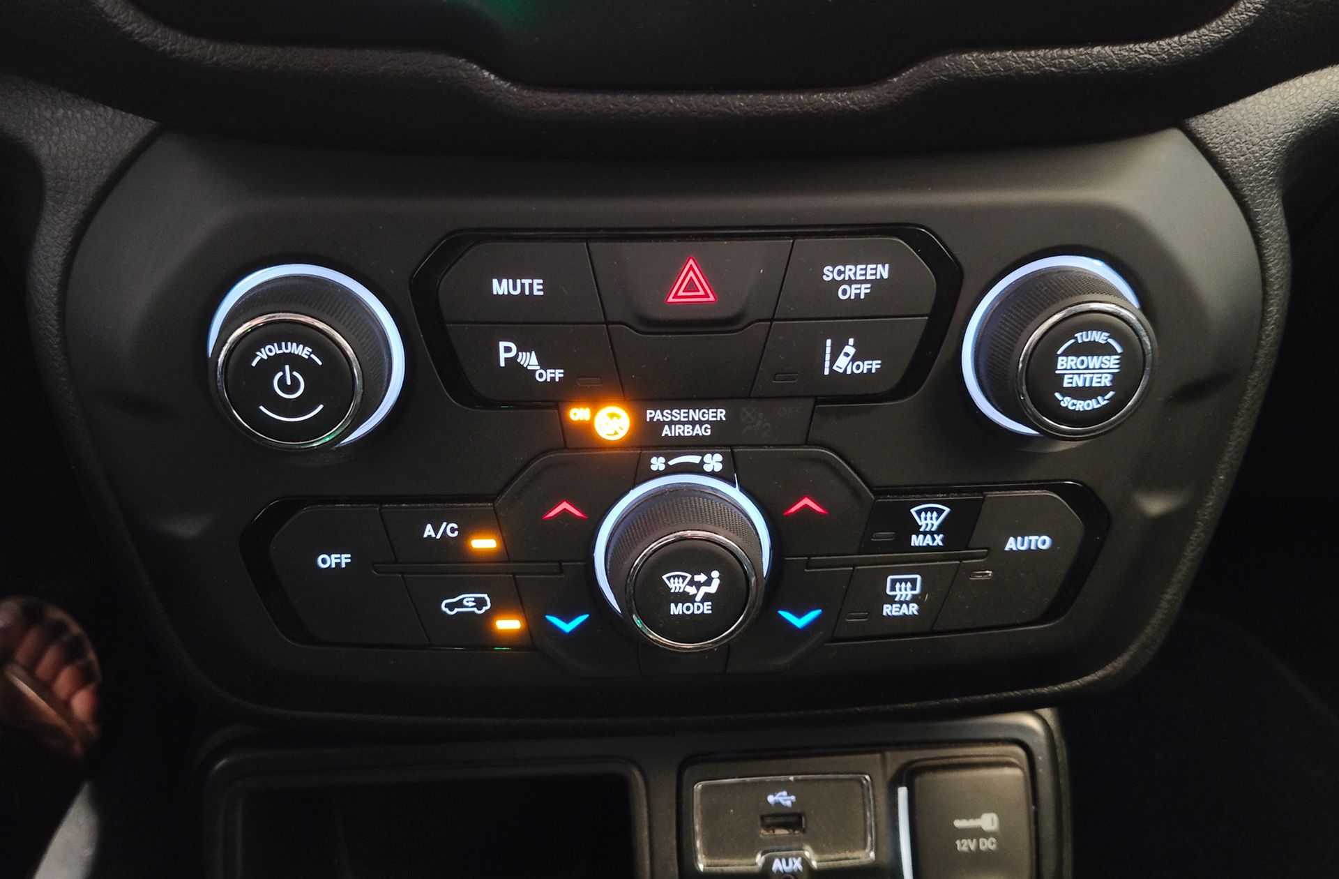 Jeep Renegade 1.3G Limited 4x2 Ddct - foto 30
