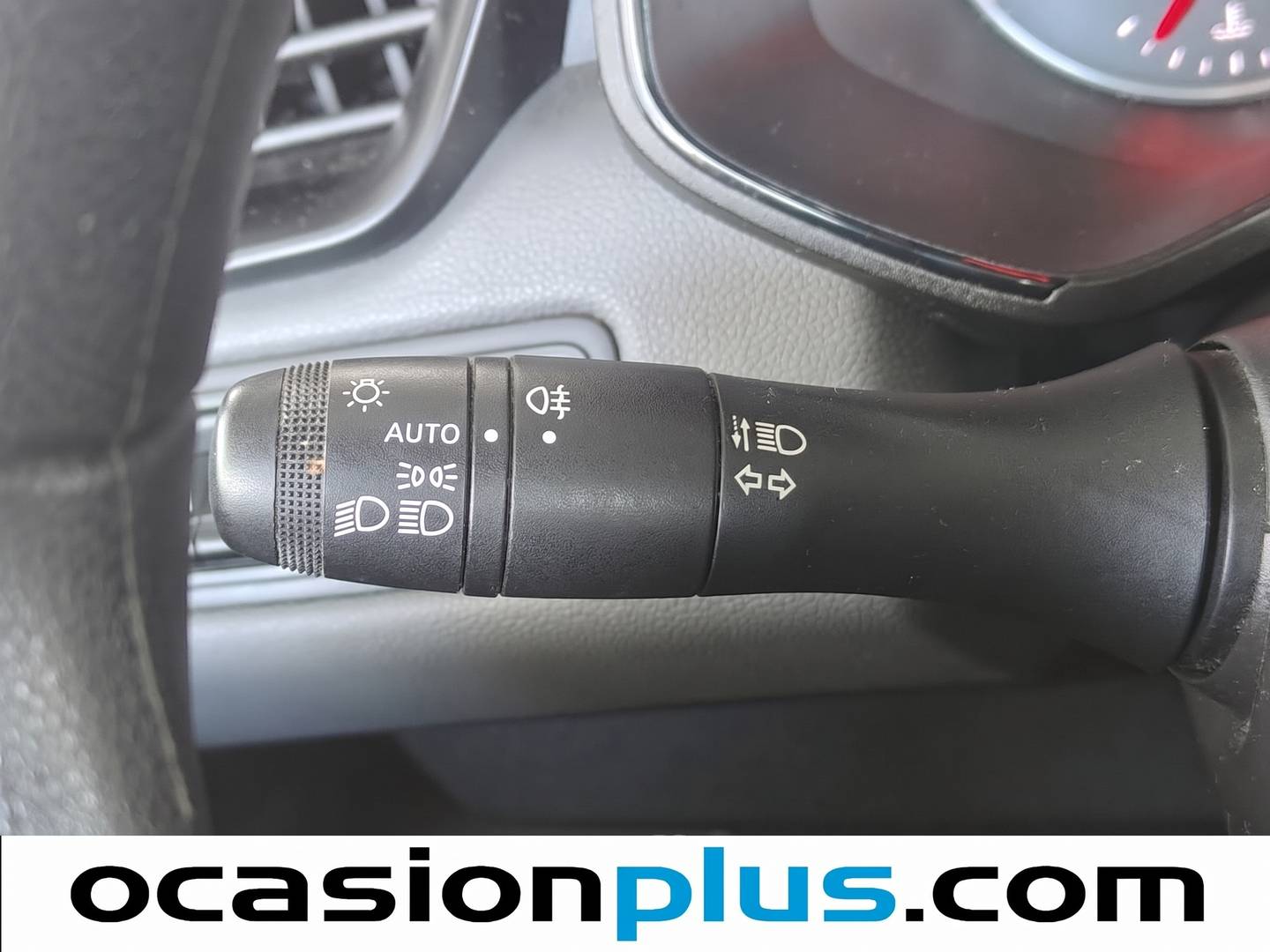 Equipamiento del Renault Clio Renault Clio Authentique SCe (65 CV)