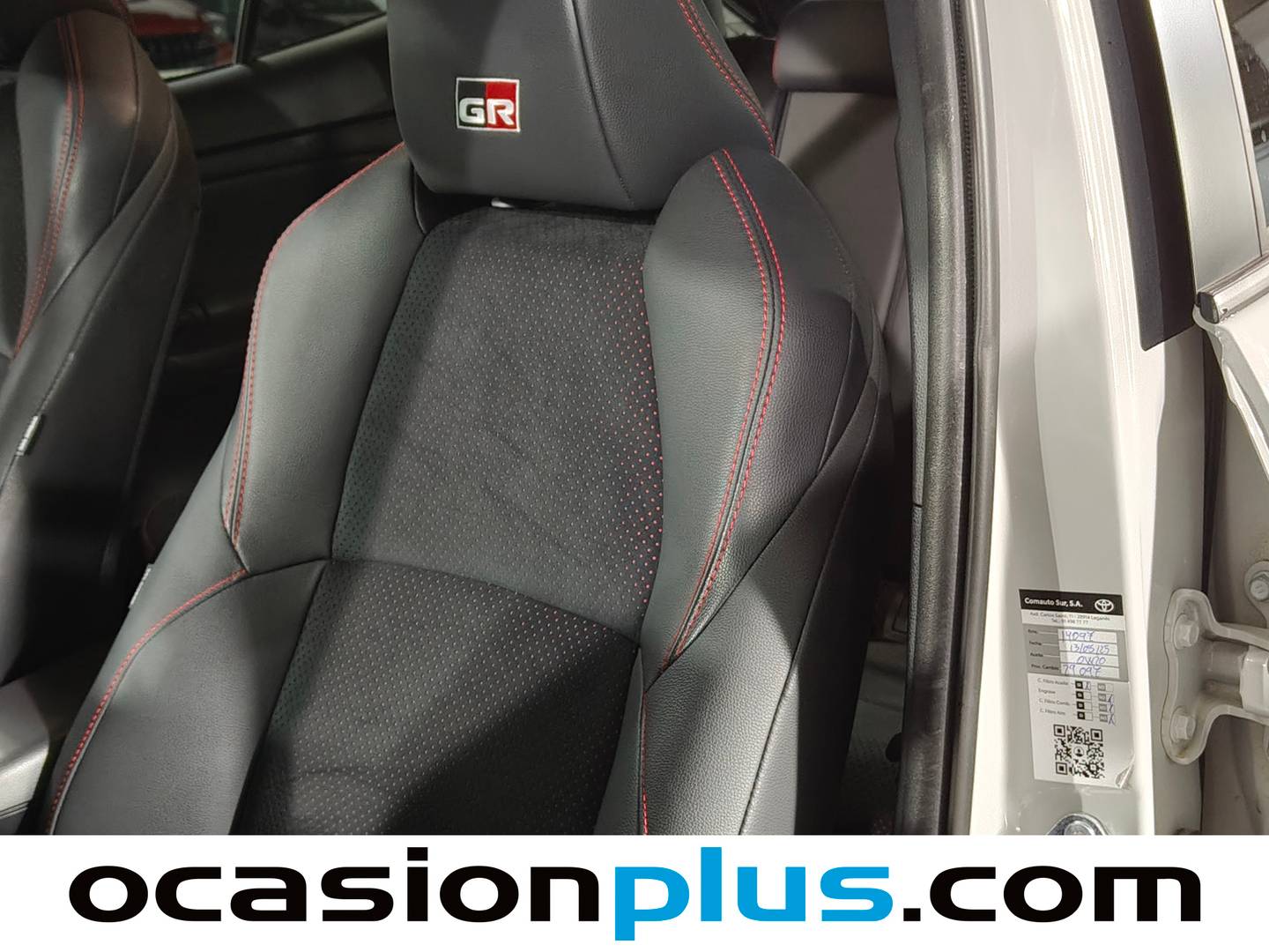 Extras y acabados del Toyota Yaris Cross Toyota Yaris Cross 130H GR Sport (130 CV)