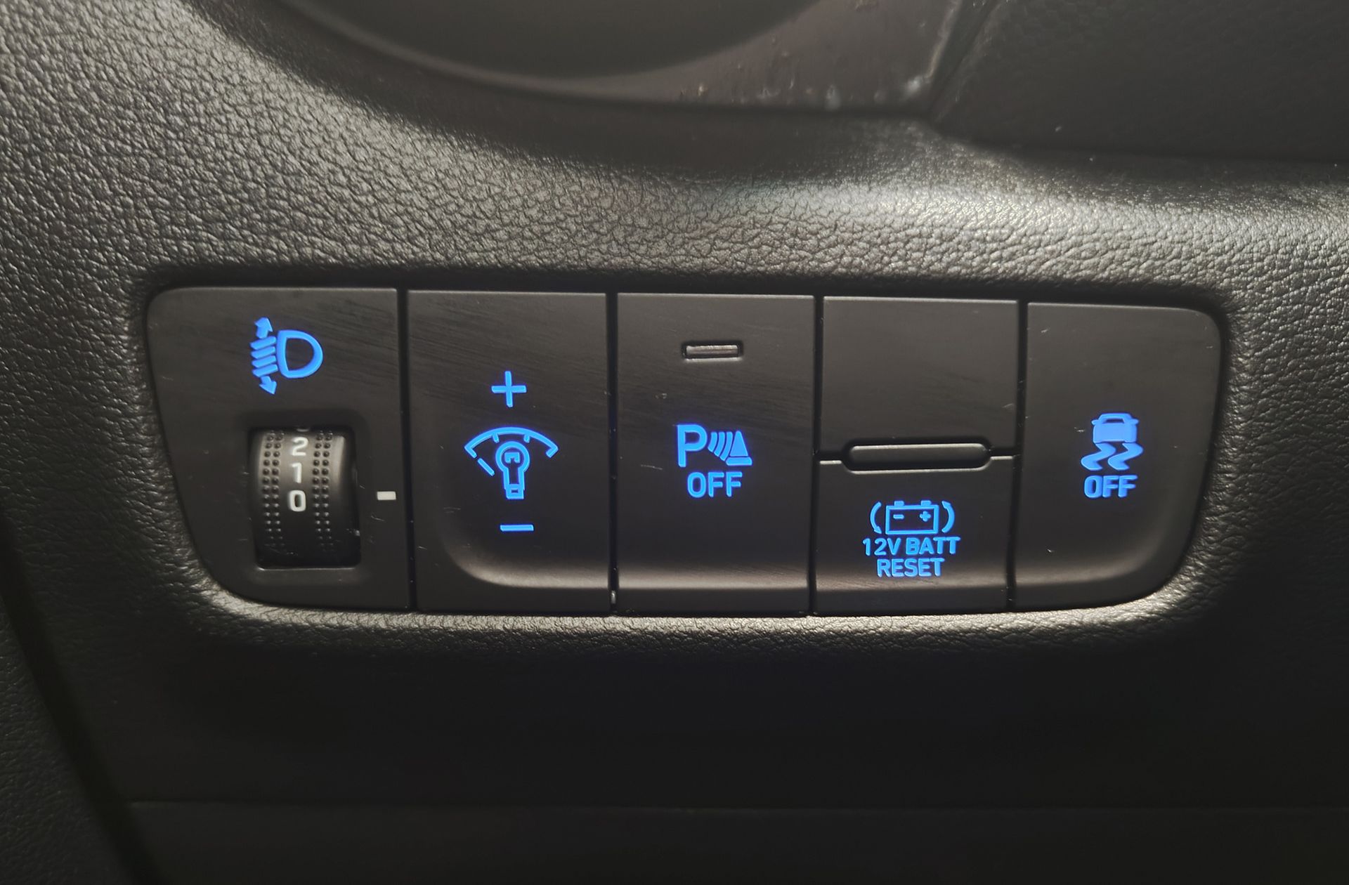 Hyundai Kona 1.6 GDI HEV Maxx DCT - foto 22