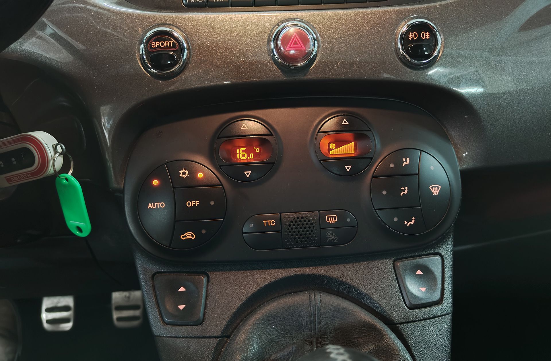 Abarth 500 1.4 16v T-Jet - foto 26
