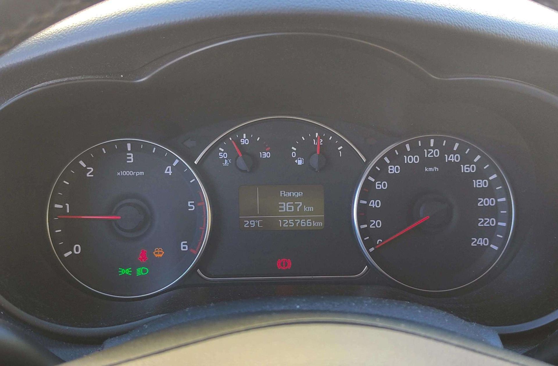 Kia Carens 1.7 CRDi VGT Eco-Dynamics Basic - foto 21