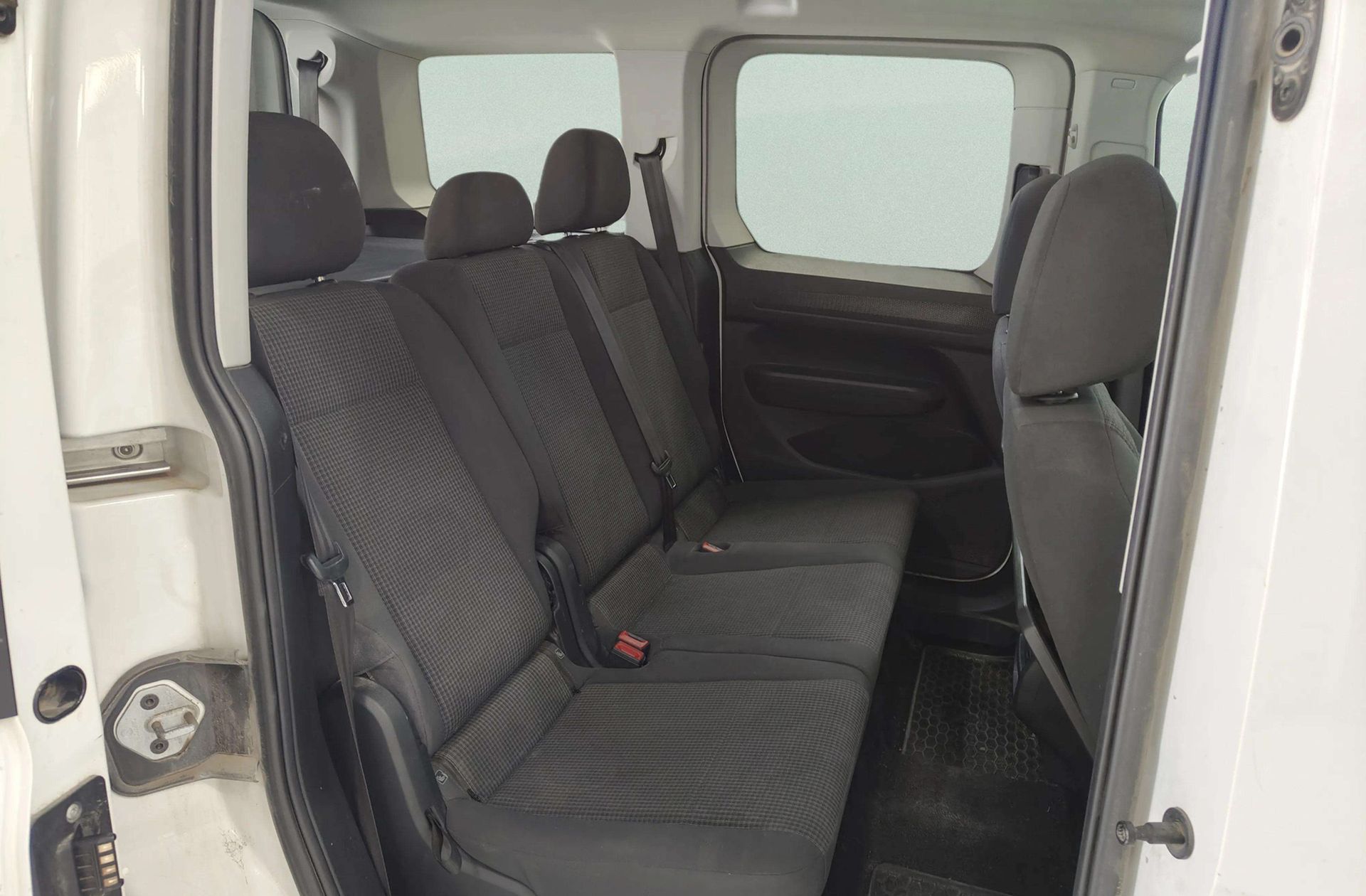Volkswagen Caddy Outdoor 2.0 TDI - foto 18