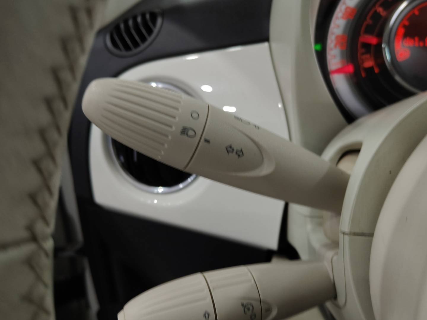 Foto Fiat 500 Fiat 500 1.2 8v Lounge (69 CV)