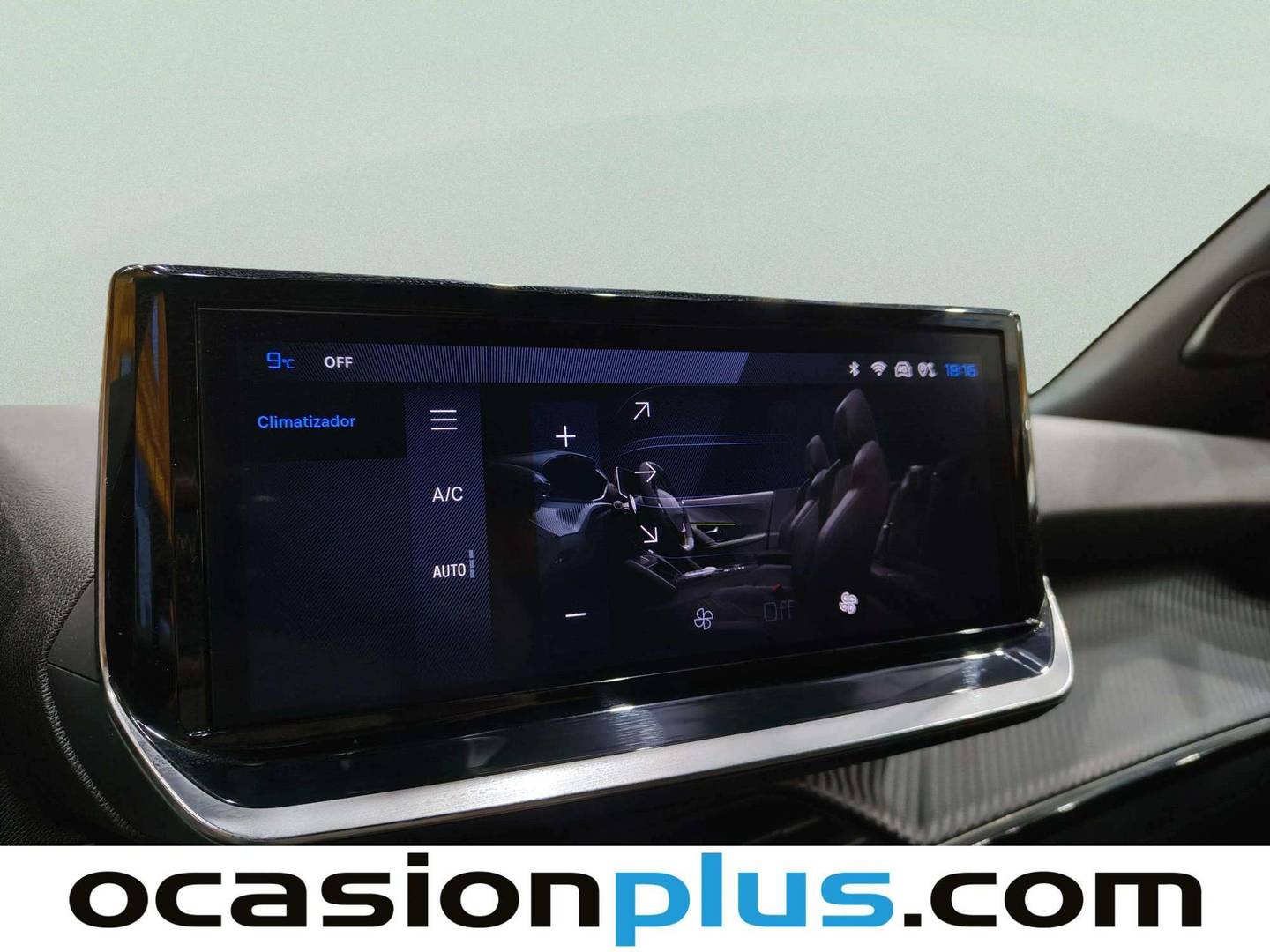 Foto Peugeot 2008 Peugeot 2008 Allure Hybrid eDCS6 107 kW (145 CV)