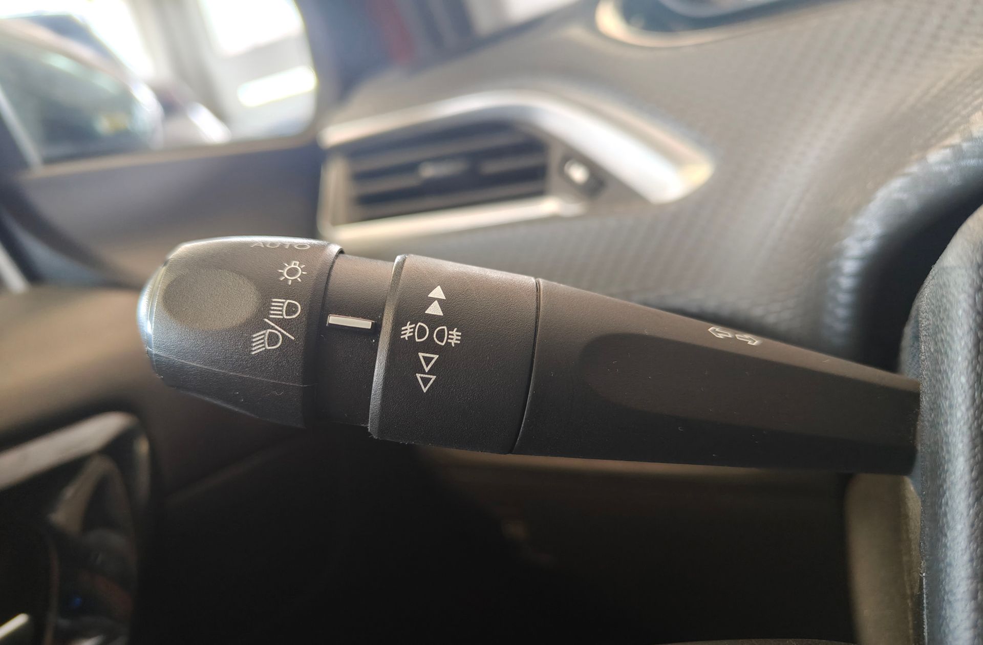 Peugeot 208 PureTech 110 Tech Edition - foto 21