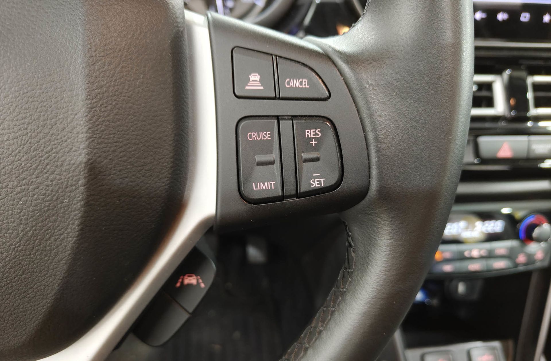Suzuki S-Cross 1.4T Mild Hybrid S3 4WD 4x4 - foto 34