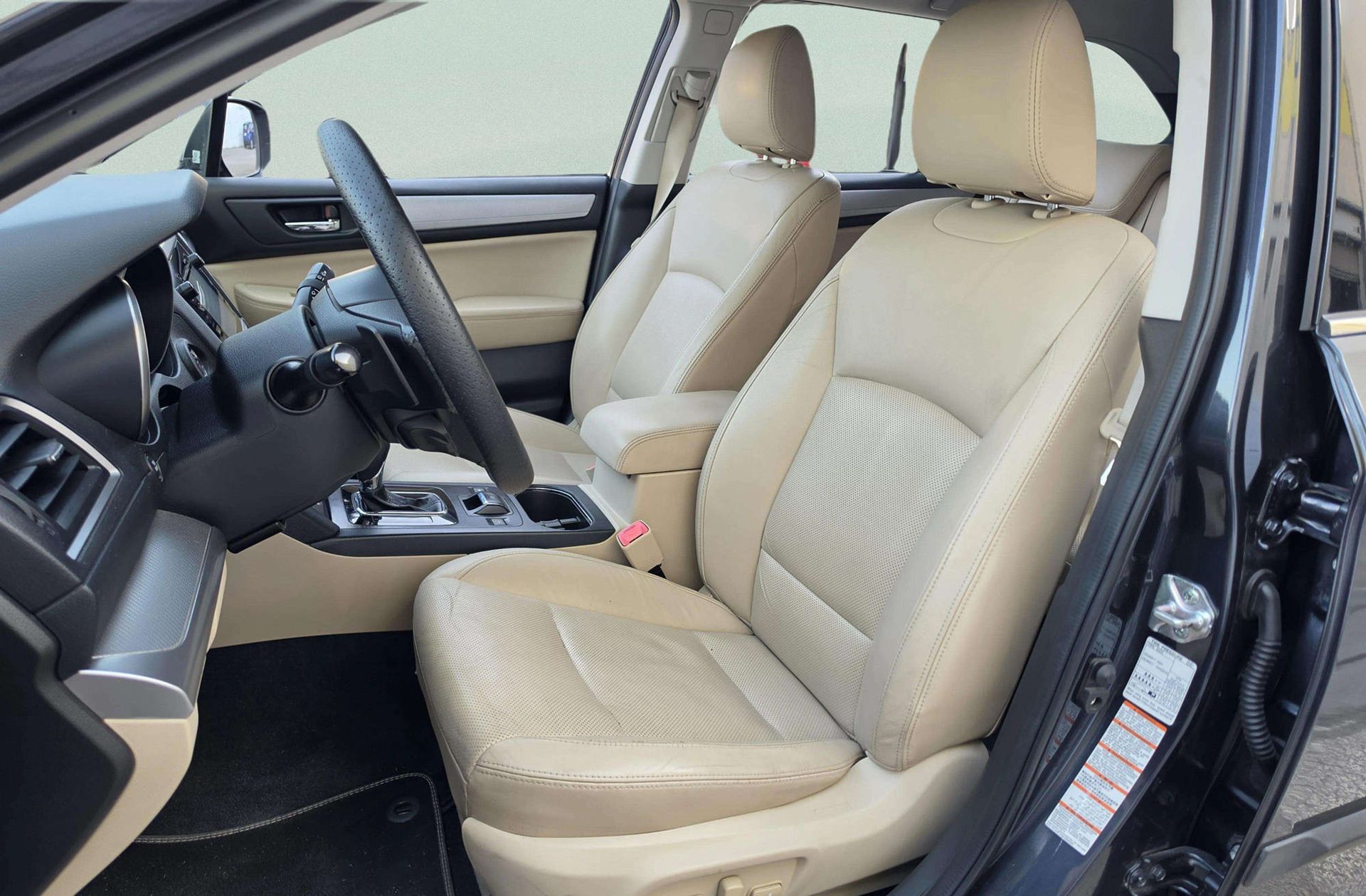 Subaru Outback 2.0 TD Executive Plus CVT Lineartron AWD - foto 12