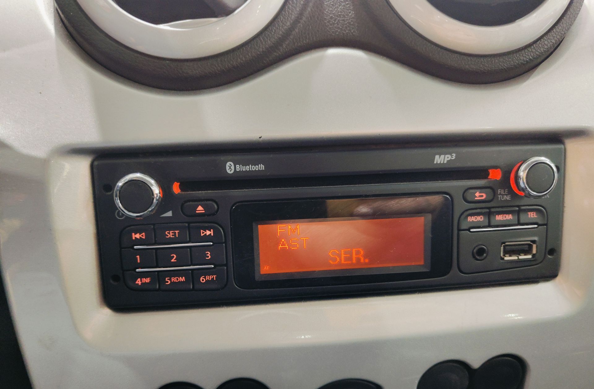 Dacia Sandero dCi 90 Stepway Music - foto 22