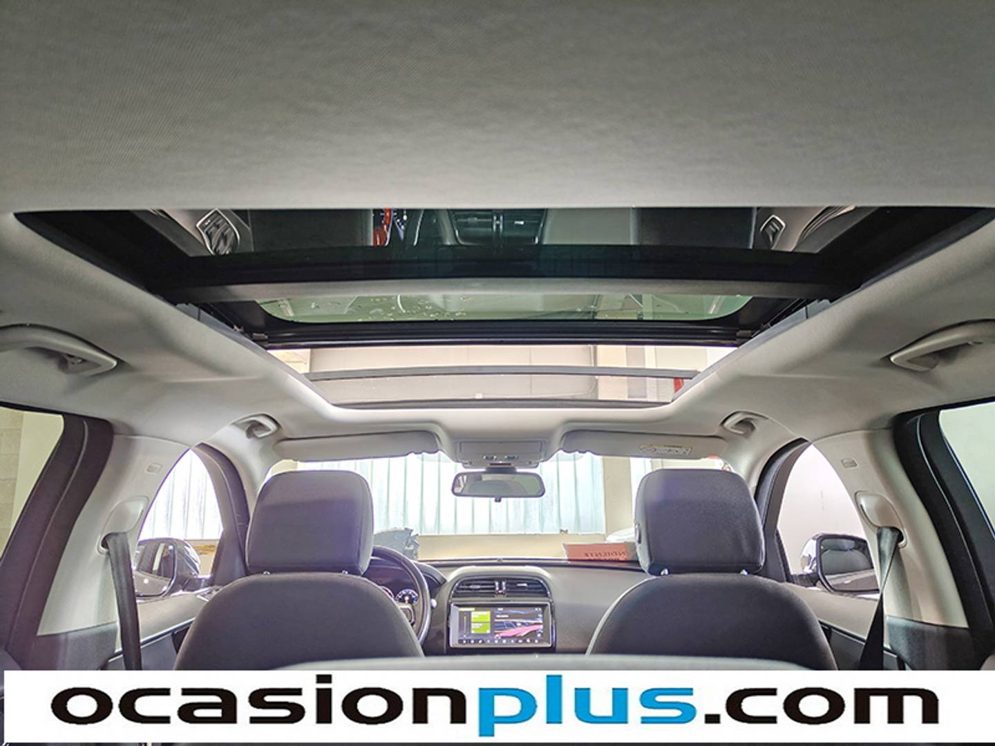 Foto Jaguar F-Pace Jaguar F-PACE 2.0L i4D Pure RWD (180 CV)