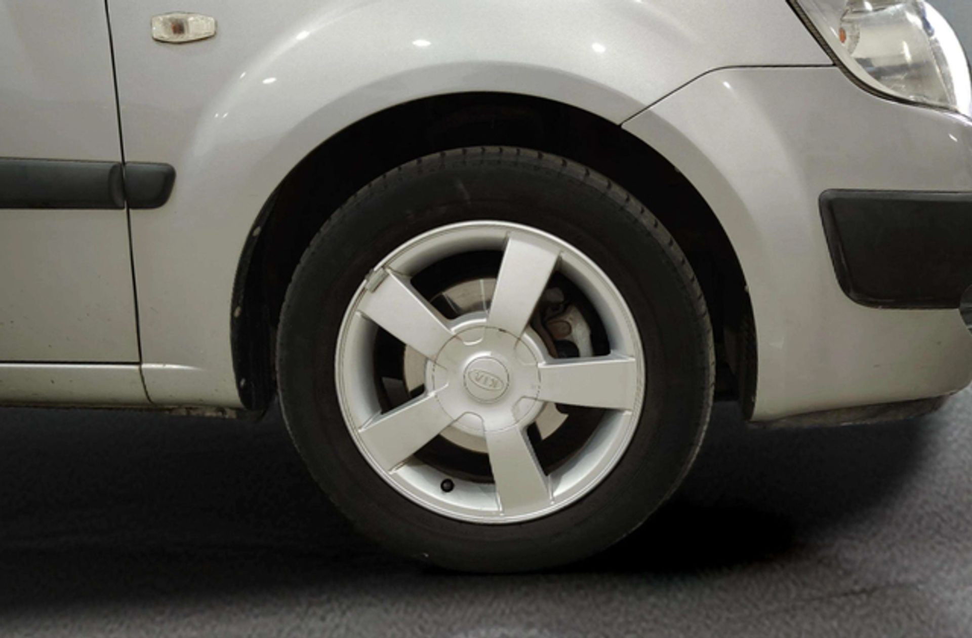 Kia Rio 1.5 CRDi Emotion - foto 28