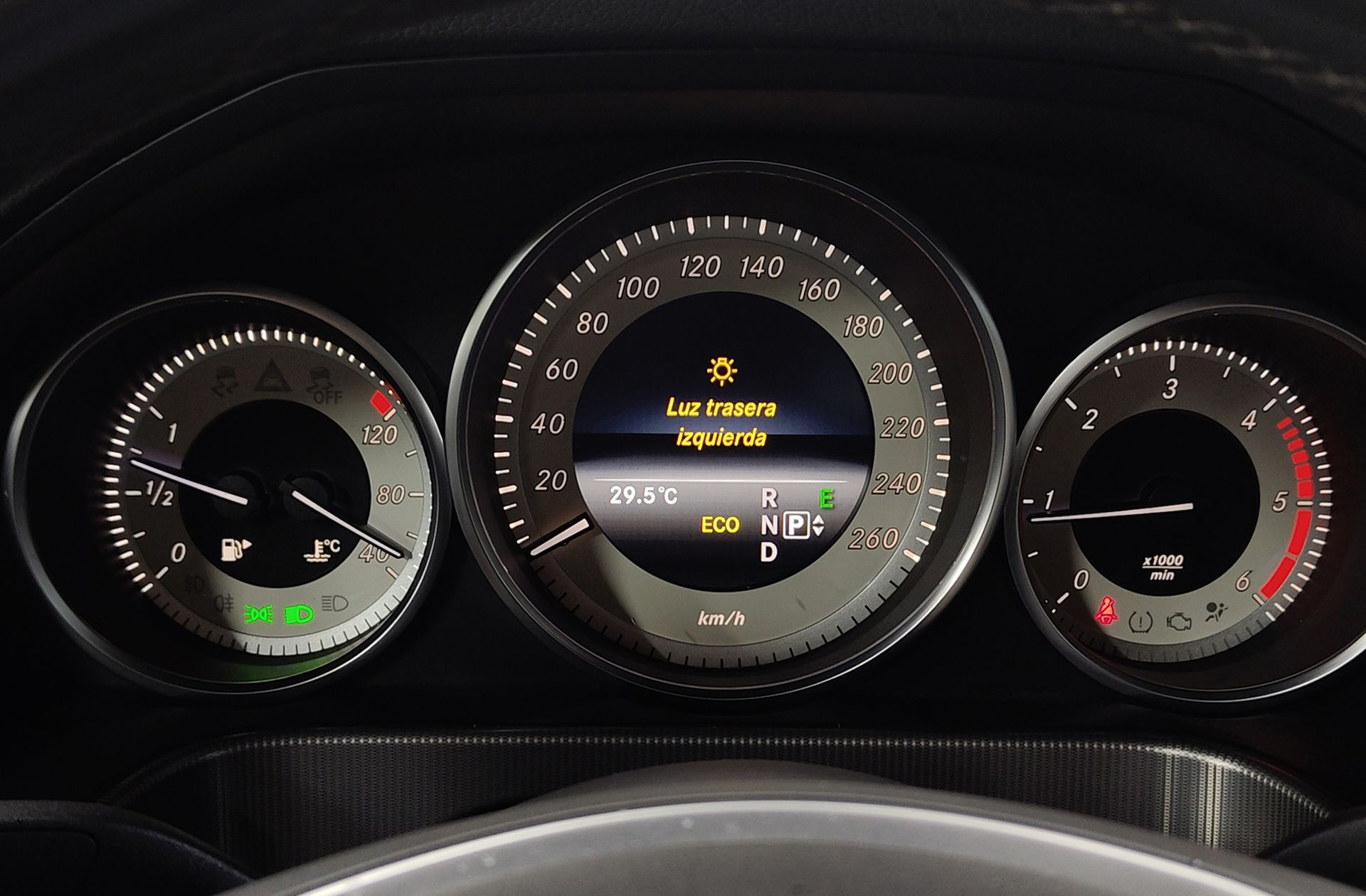 Mercedes-Benz Clase E E 220 CDI Avantgarde Plus - foto 26