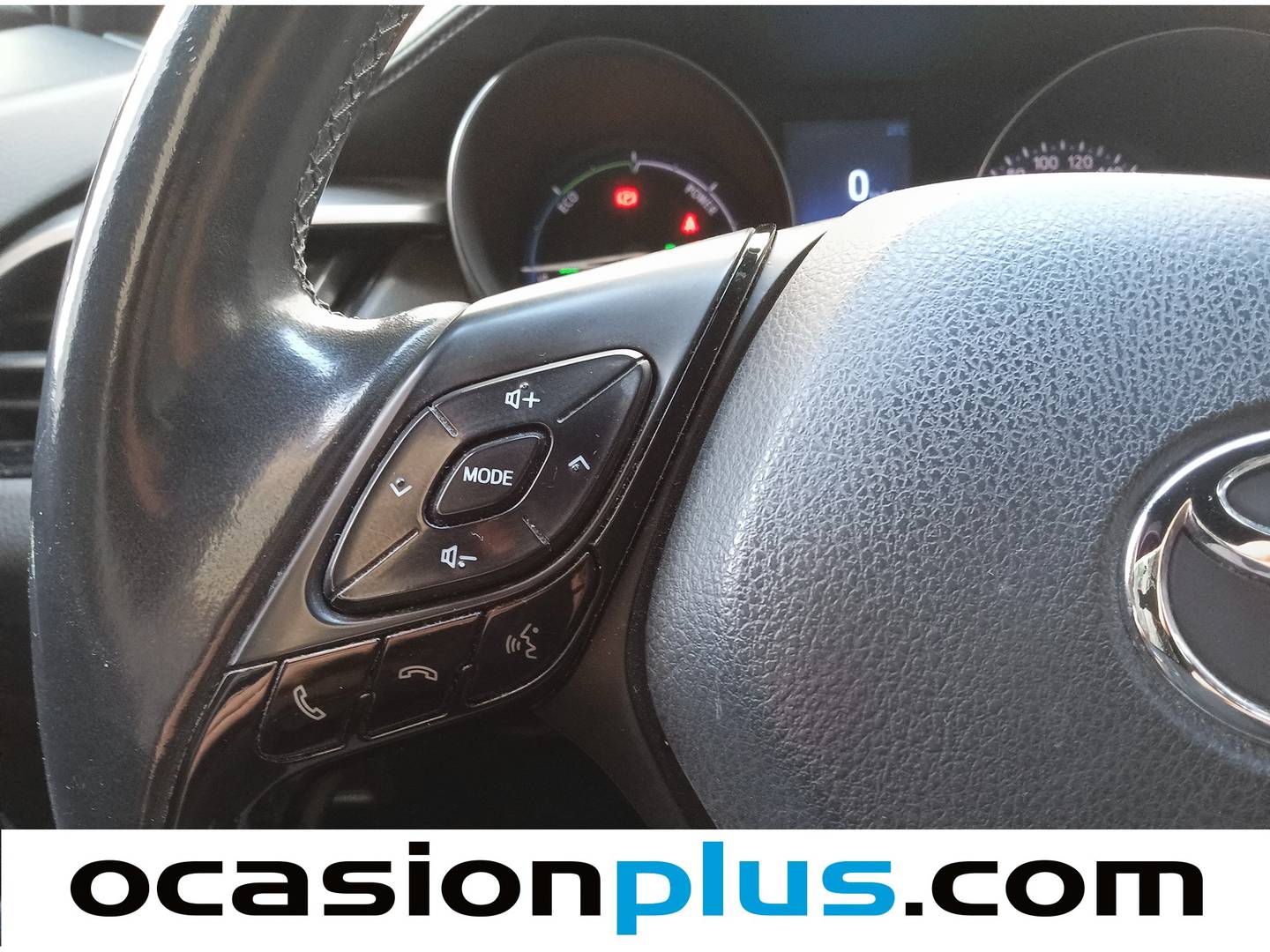 Foto Toyota C-HR Toyota C-HR 1.8 125H Dynamic Plus (122 CV)