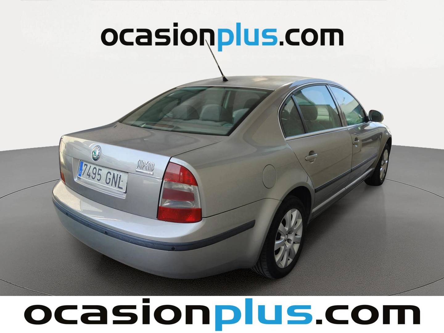 Foto trasera Skoda Superb Skoda Superb 2.0 TDI DPF Comfort (140 CV) derecha