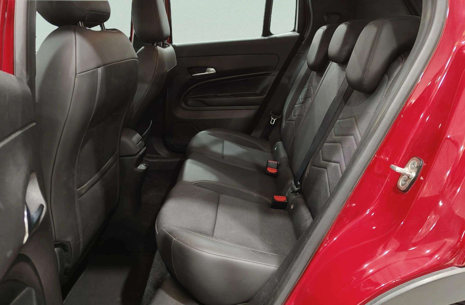 Jeep Avenger 1.2 G Altitude - foto 13
