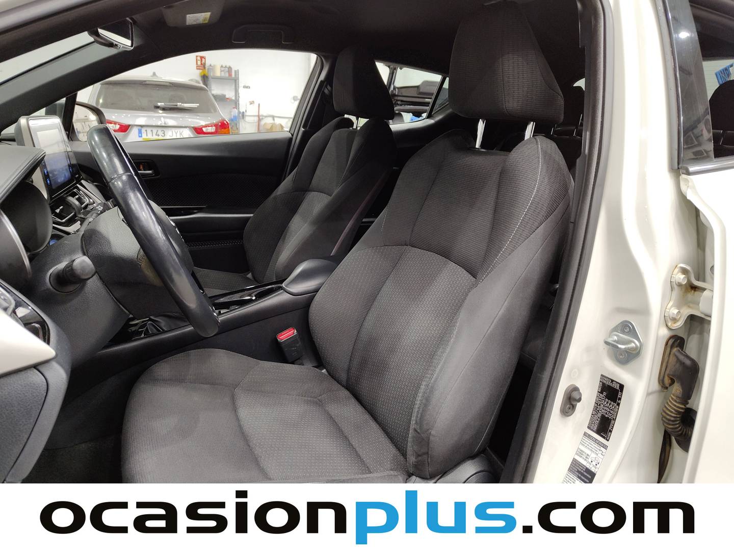 Foto asientos delanteros Toyota C-HR Toyota C-HR 1.8 125H Advance (122 CV)