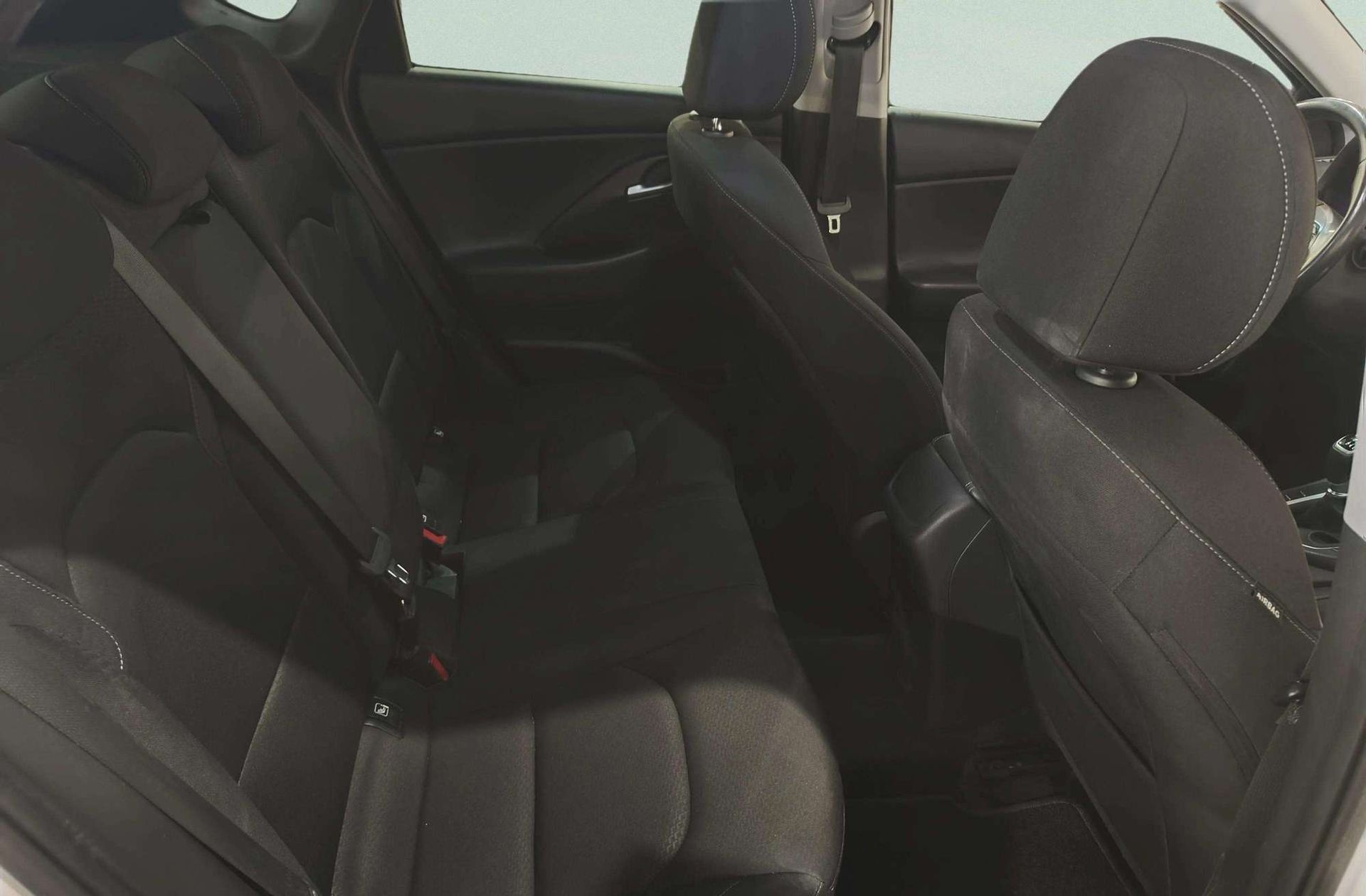 Hyundai i30 Fastback 1.4 T-GDi Tecno - foto 19
