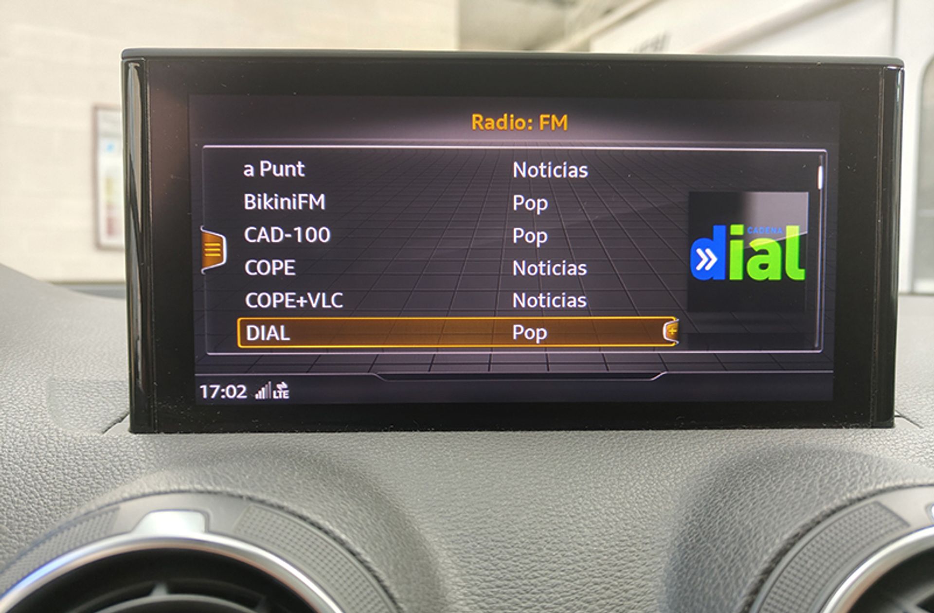 Audi Q2 sport edition 2.0 TDI quattro S tronic - foto 36