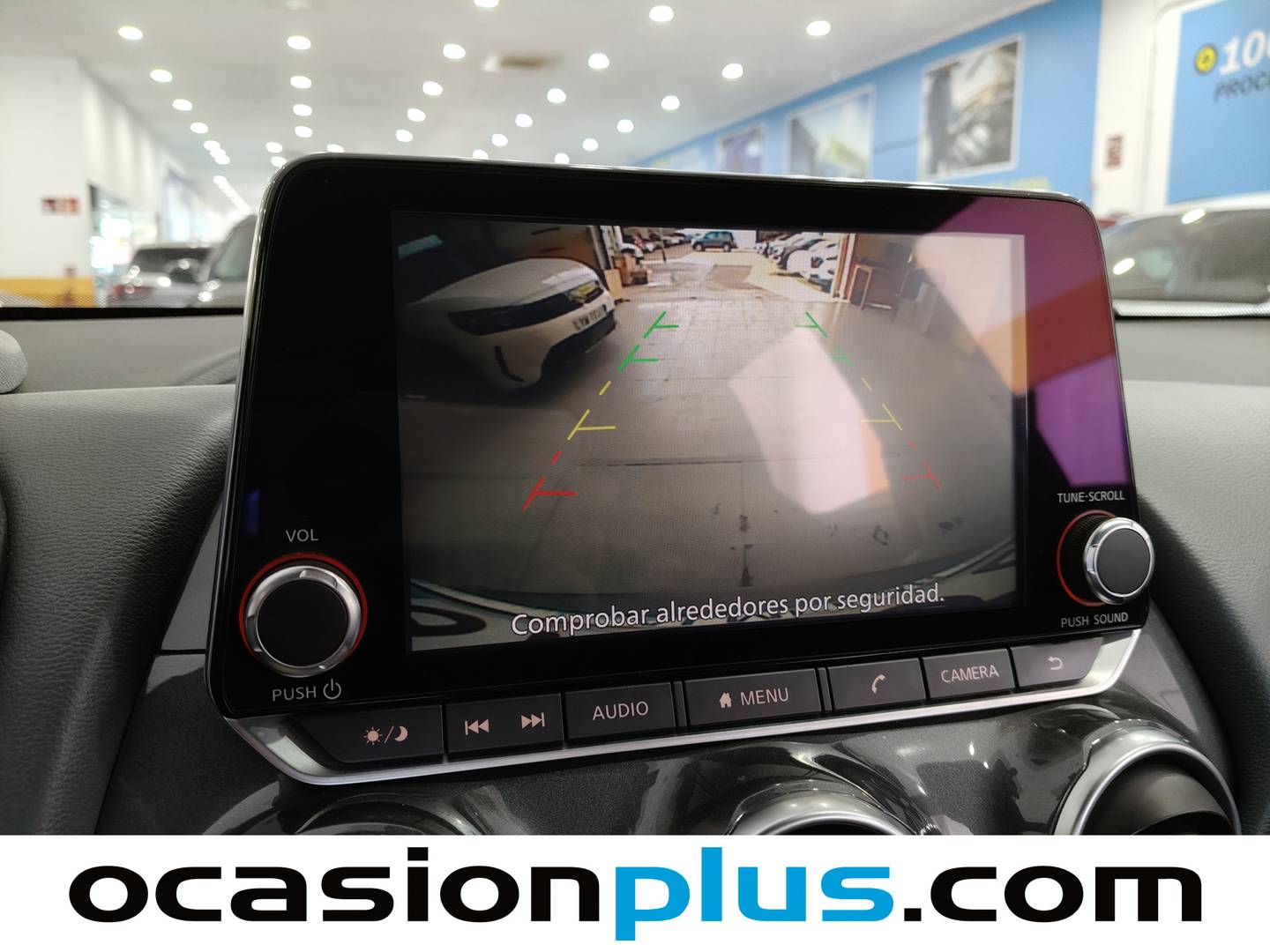 Equipamiento del Nissan JUKE Nissan Juke DIG-T N-Connecta 4x2 (117 CV)