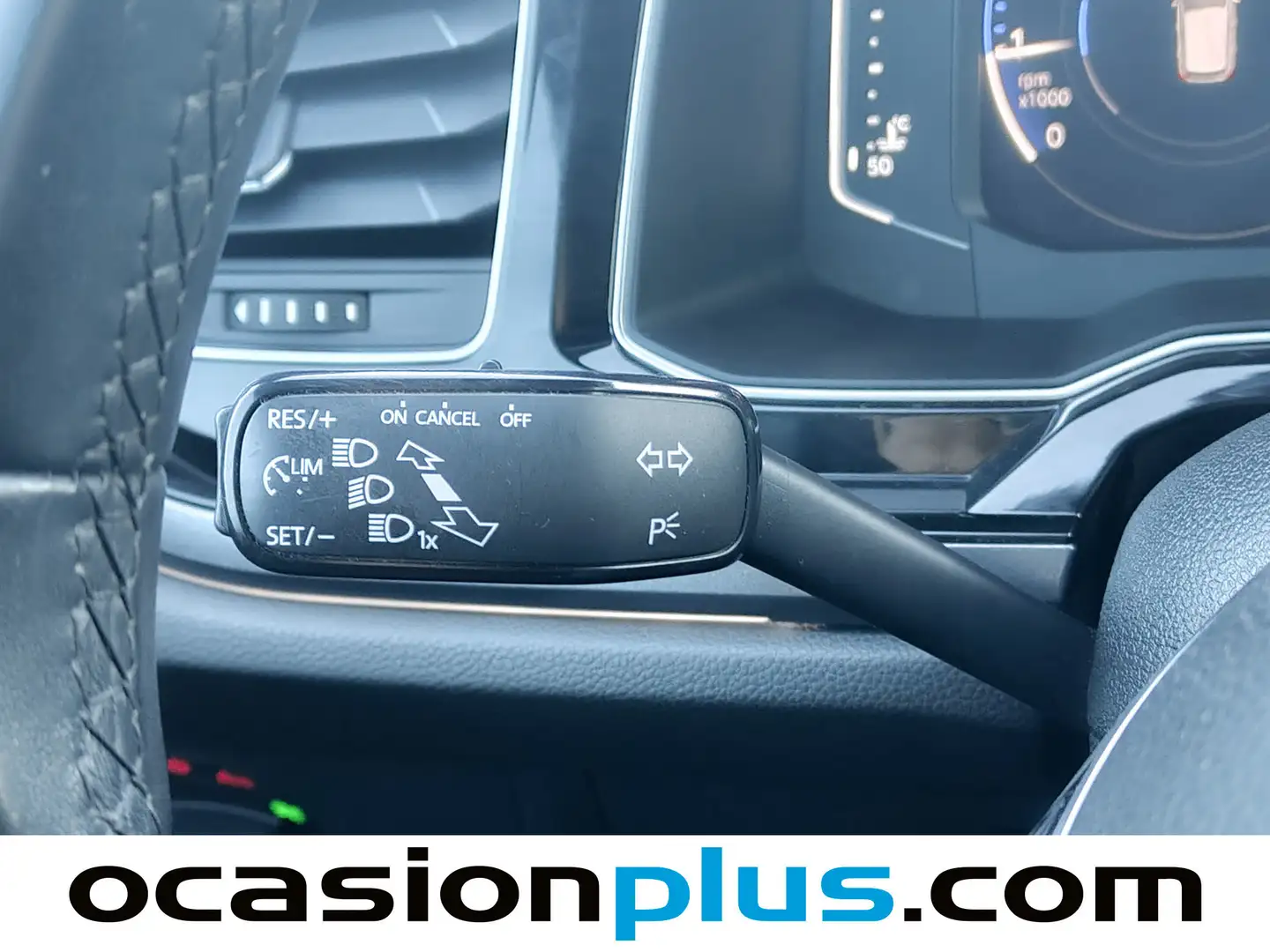 Foto Volkswagen Polo Volkswagen Polo Sport 1.0 TSI R-LINE (115 CV)