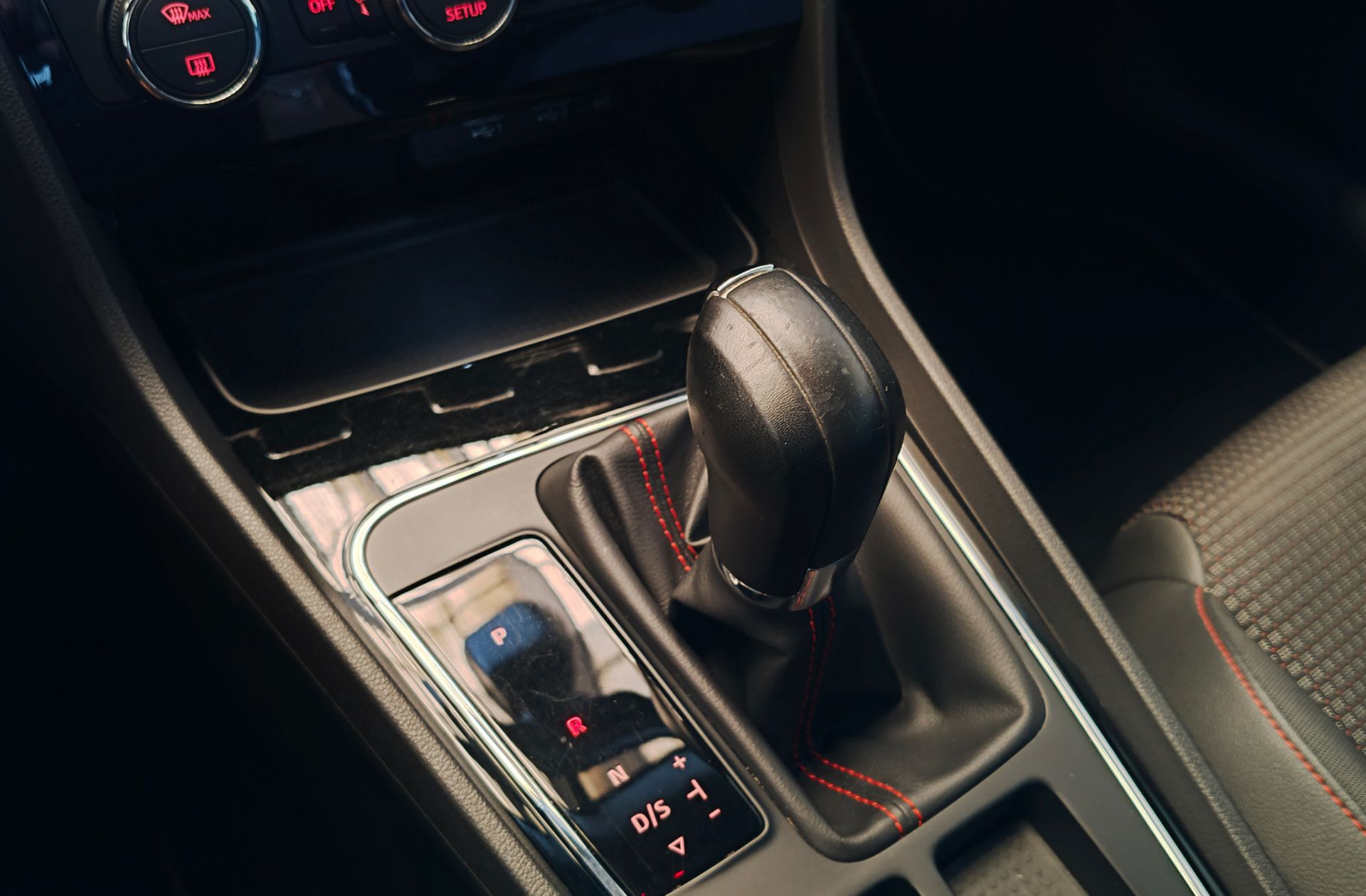 SEAT León ST 1.5 Ecotsi FR DSG - foto 6