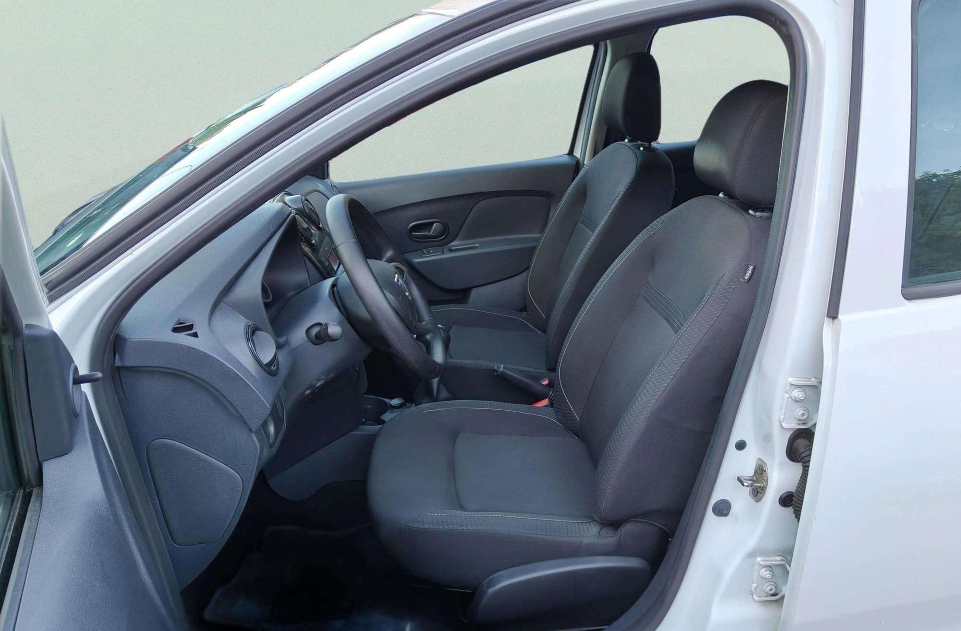 Dacia Sandero Ambiance 1.0 - foto 8