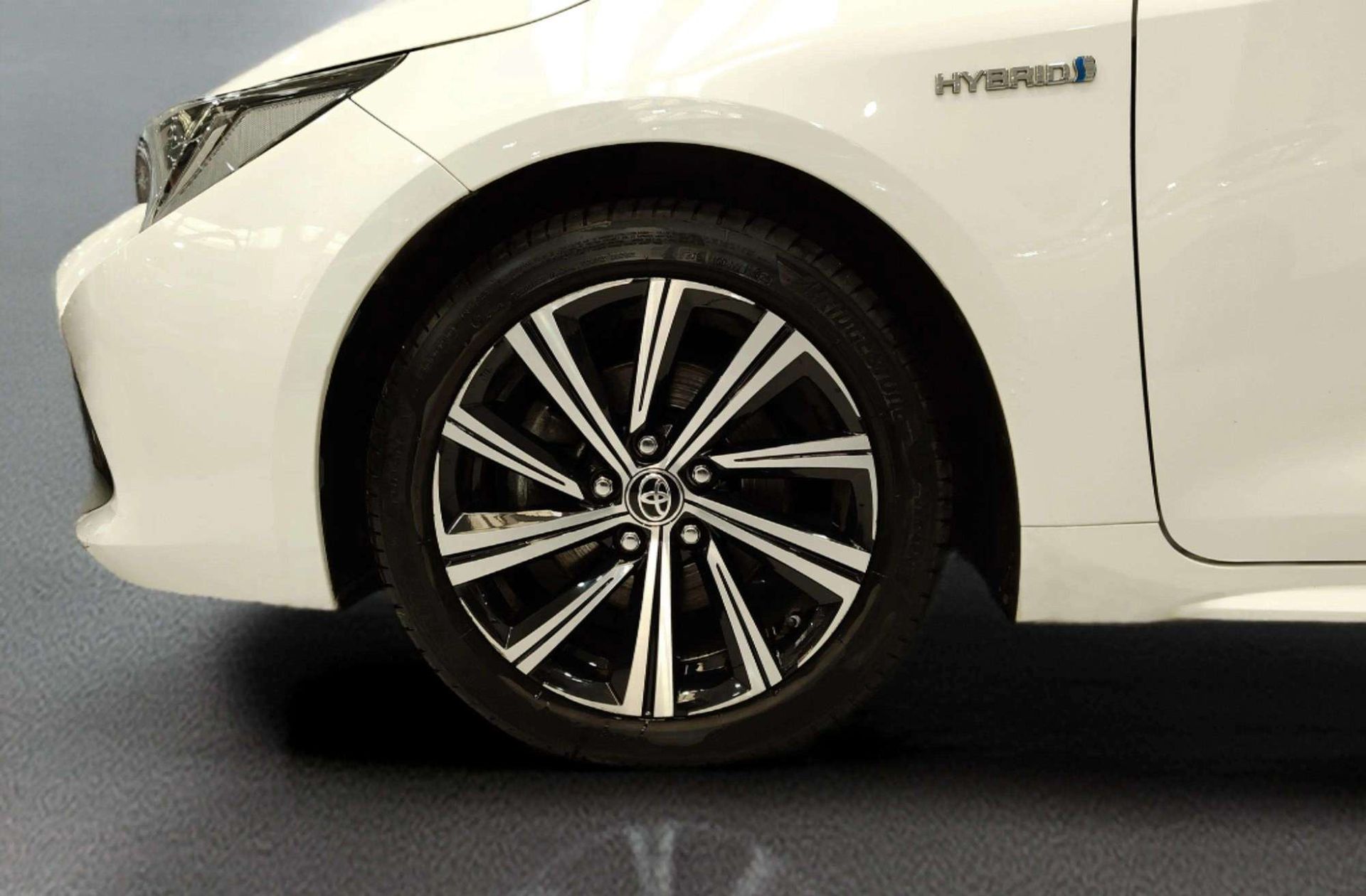 Toyota Corolla 2.0 180H Style E-CVT - foto 38