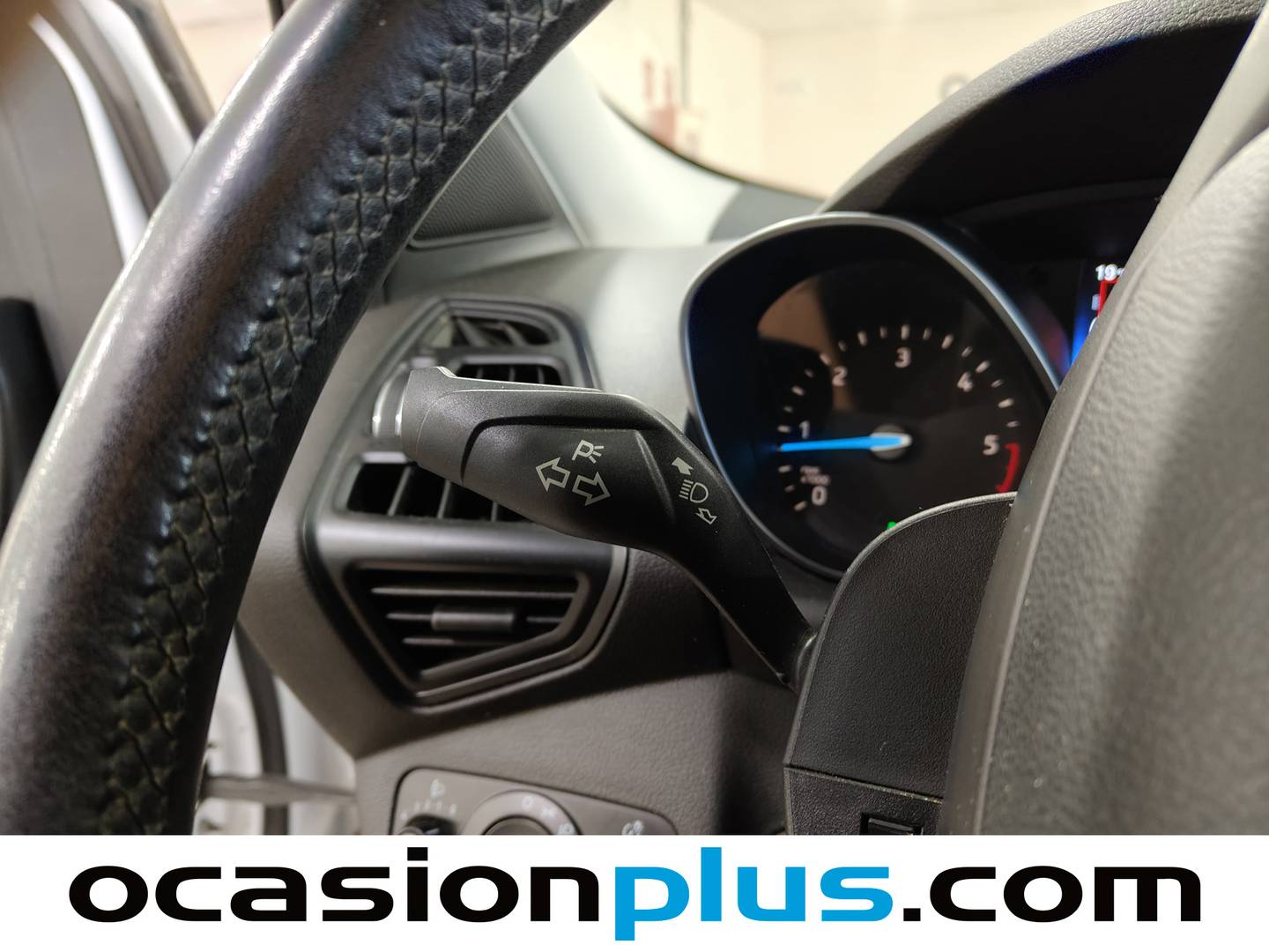 Foto Ford Kuga Ford Kuga 1.5 TDCI S&S Titanium 4x2 (120 CV)