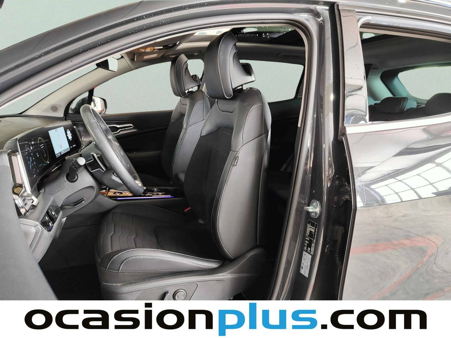 Foto asientos delanteros KIA Sportage KIA Sportage 1.6 T-GDi HEV Tech 4x2 Auto (230 CV)