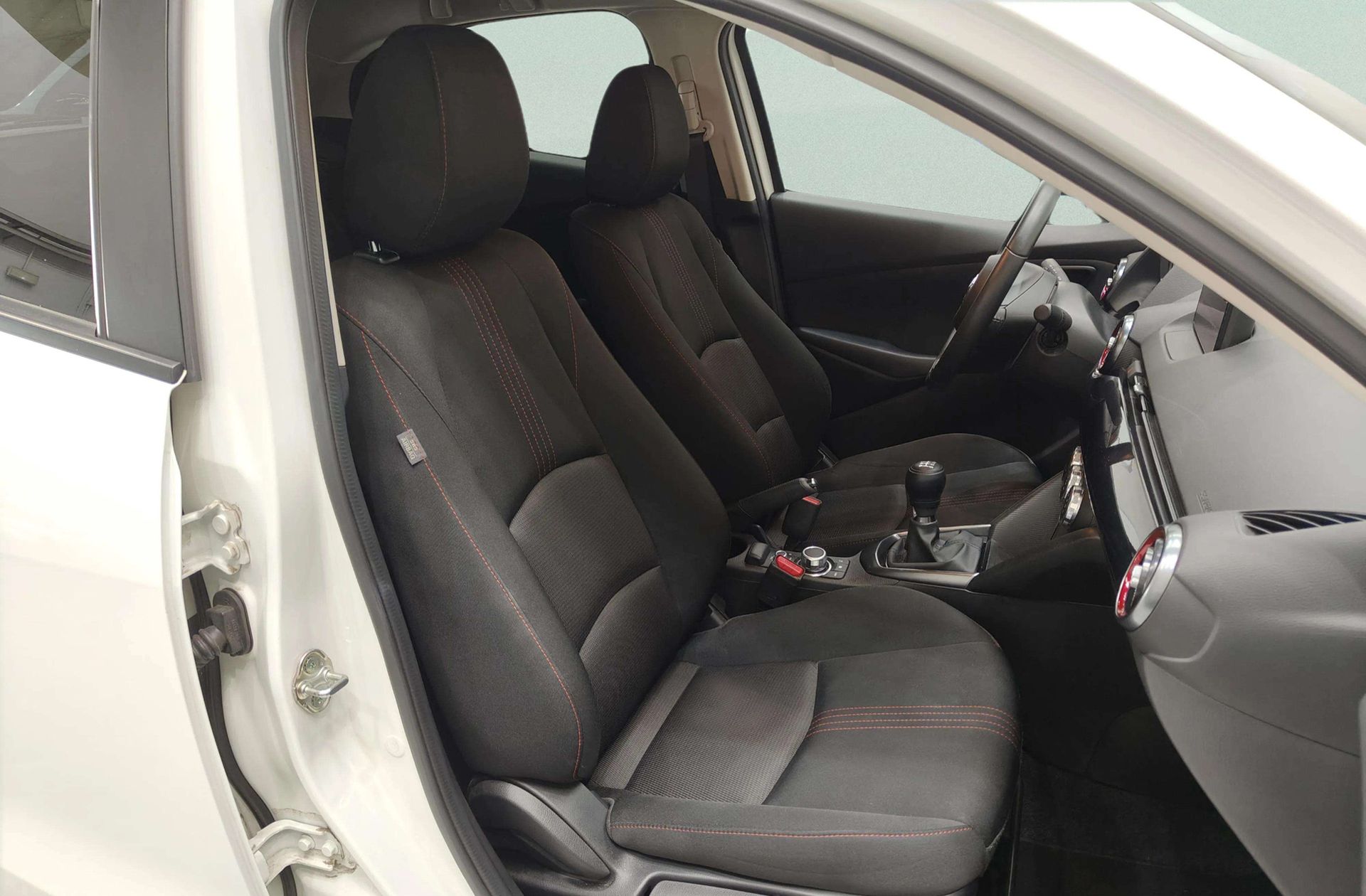 Mazda Mazda2 1.5 G e-Skyactiv Homura Aka - foto 21