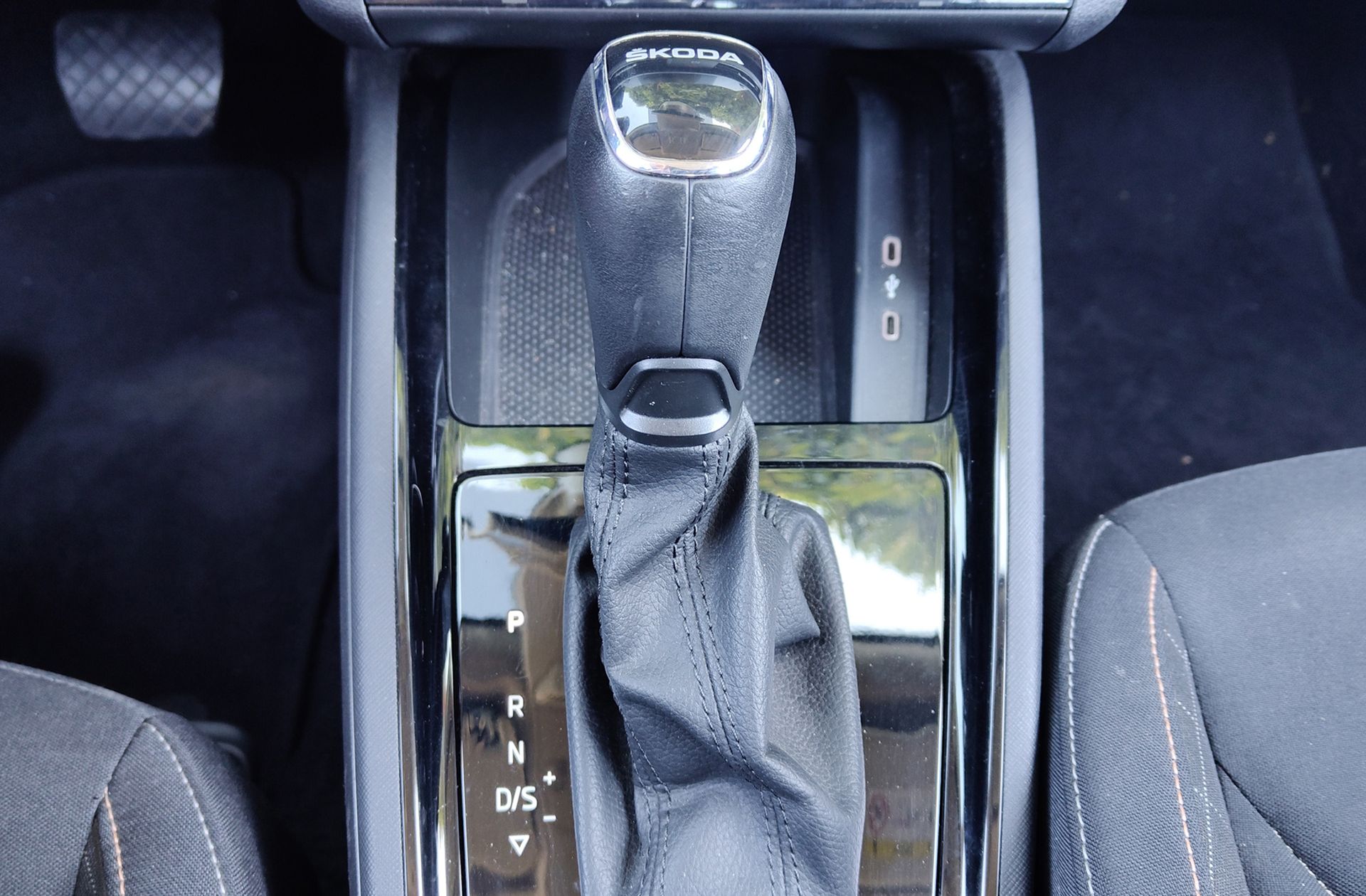 Škoda Kamiq 1.0 TSI Ambition DSG - foto 5