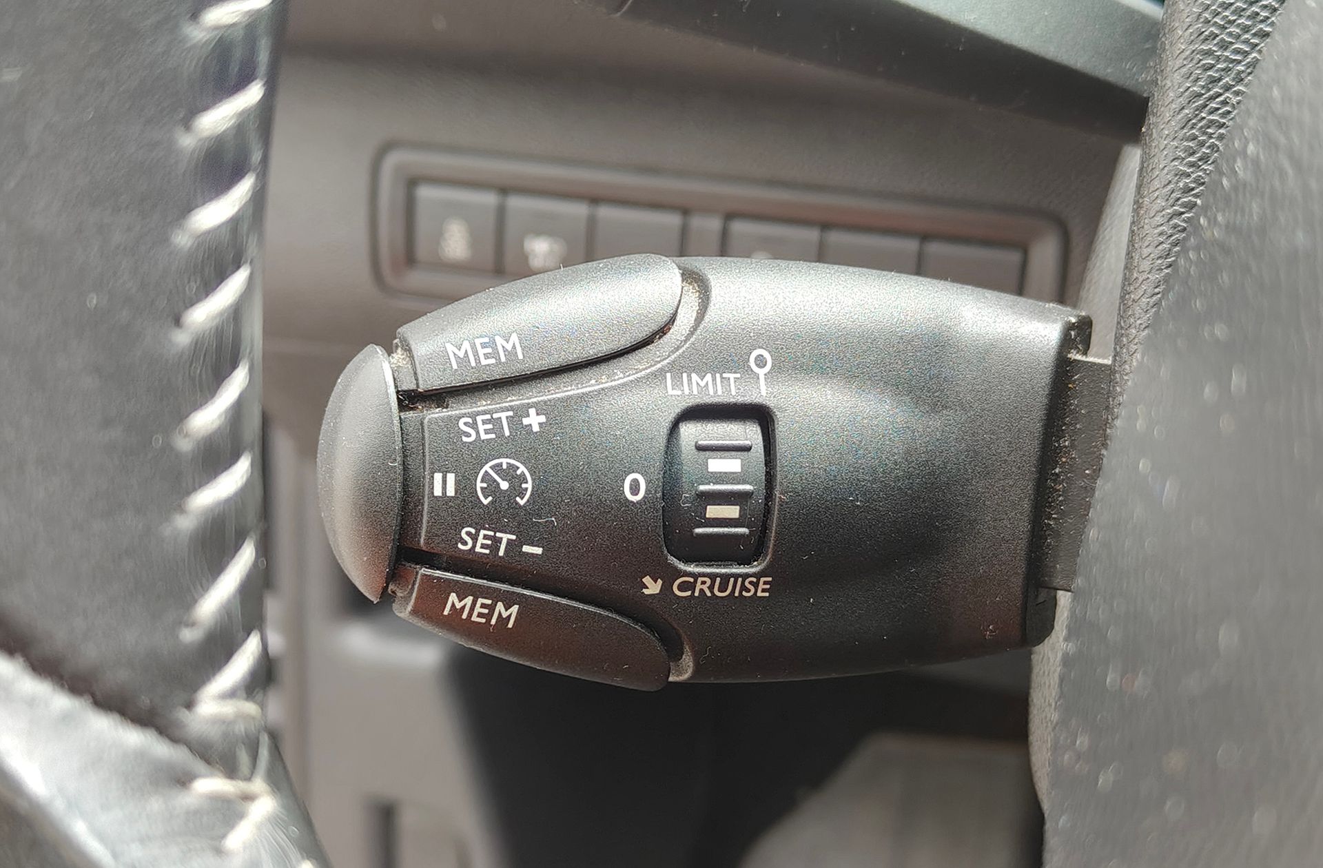 Peugeot 308 SW 2.0 BlueHDi Allure - foto 34