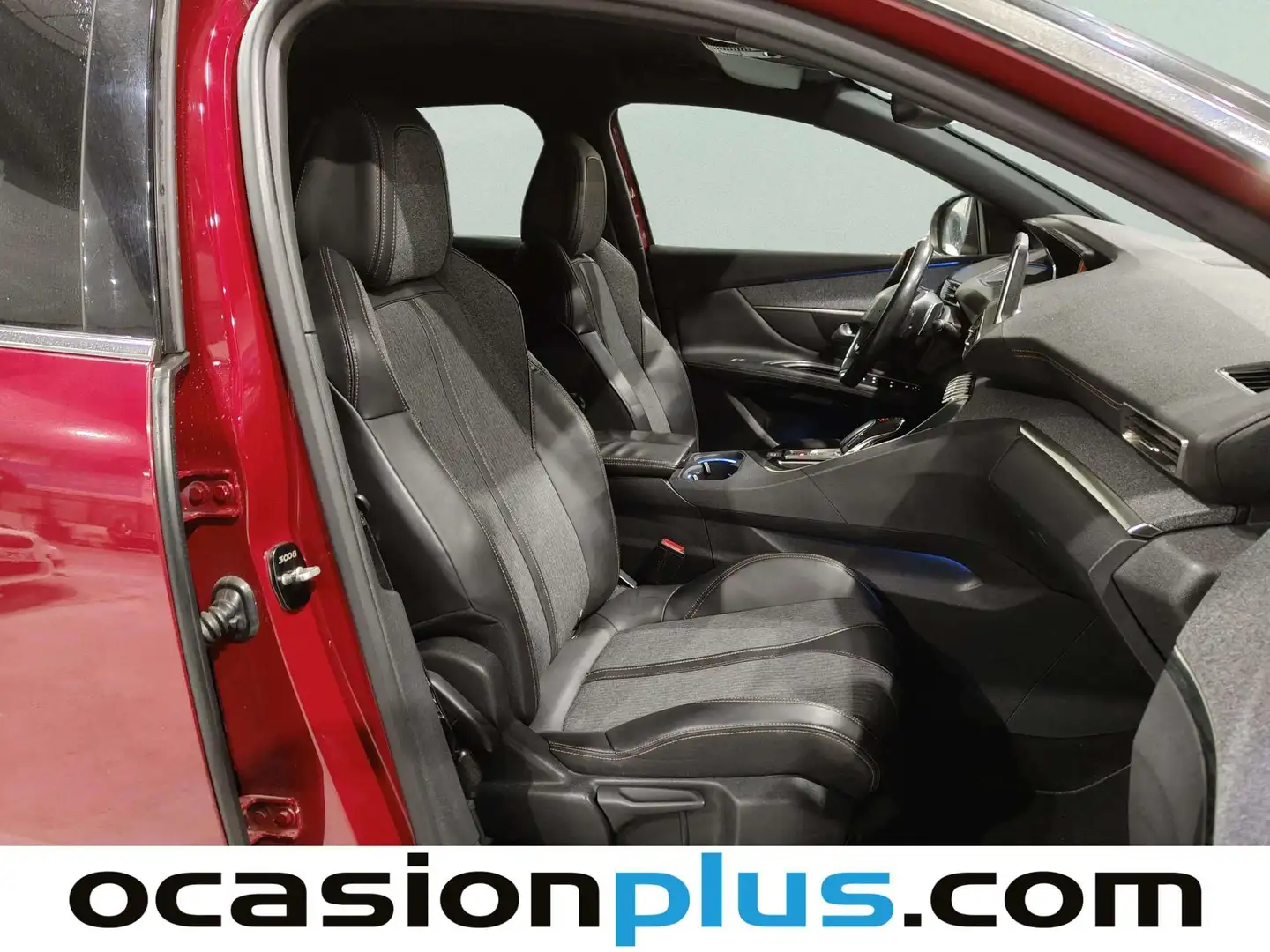 Foto Peugeot 3008 Peugeot 3008 BlueHDI 180 S&S GT Line EAT8 (180 CV)