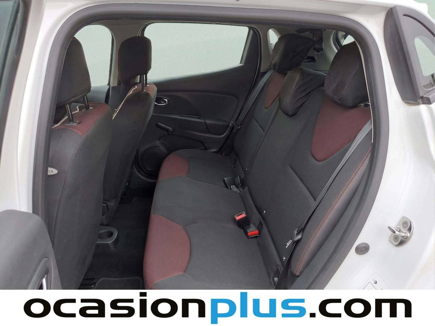Foto asientos traseros Renault Clio Renault Clio 1.2 Authentique (75 CV)