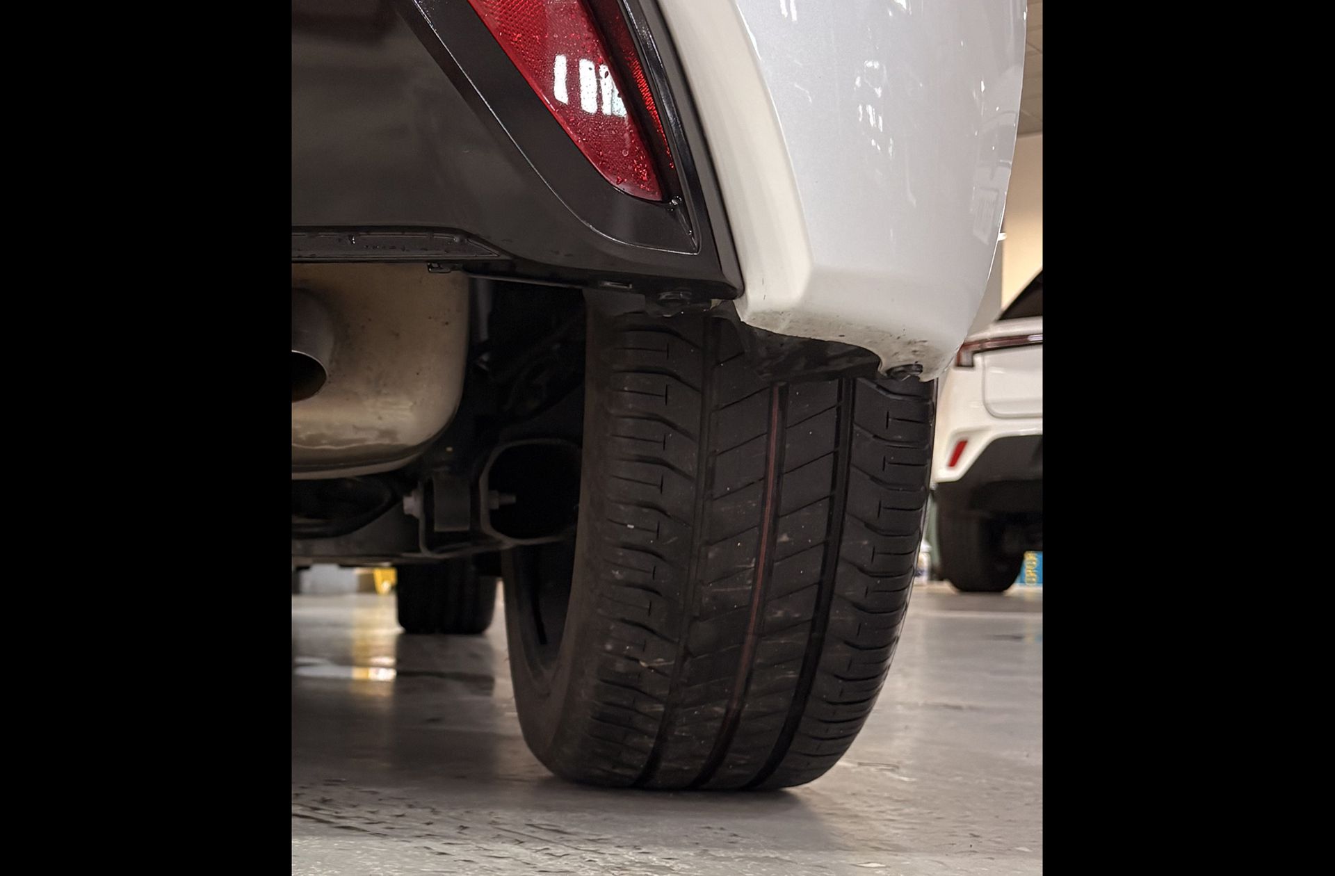 Toyota Yaris 120H Style - foto 31
