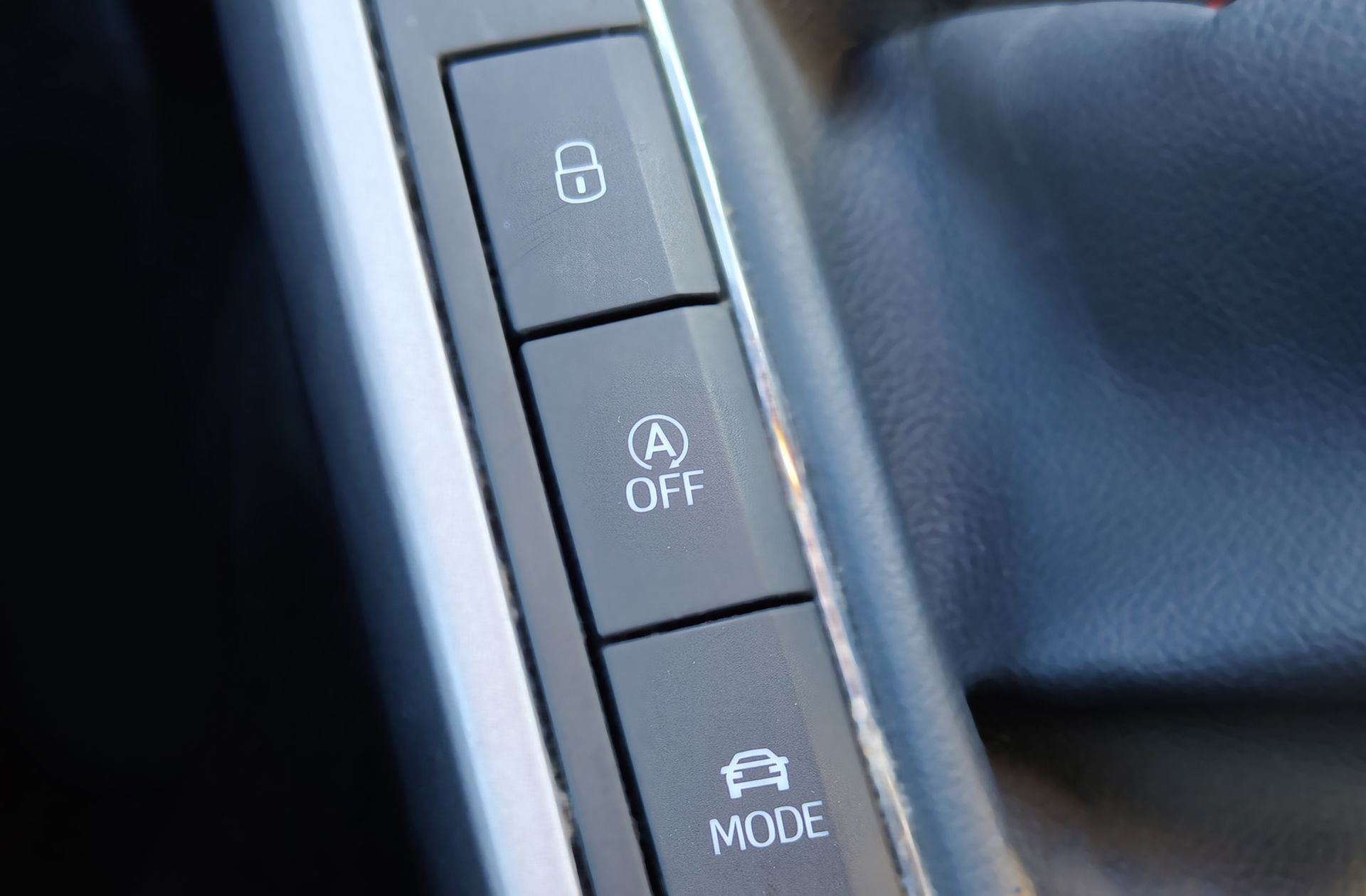 SEAT Arona 1.6 TDI Ecomotive FR - foto 36