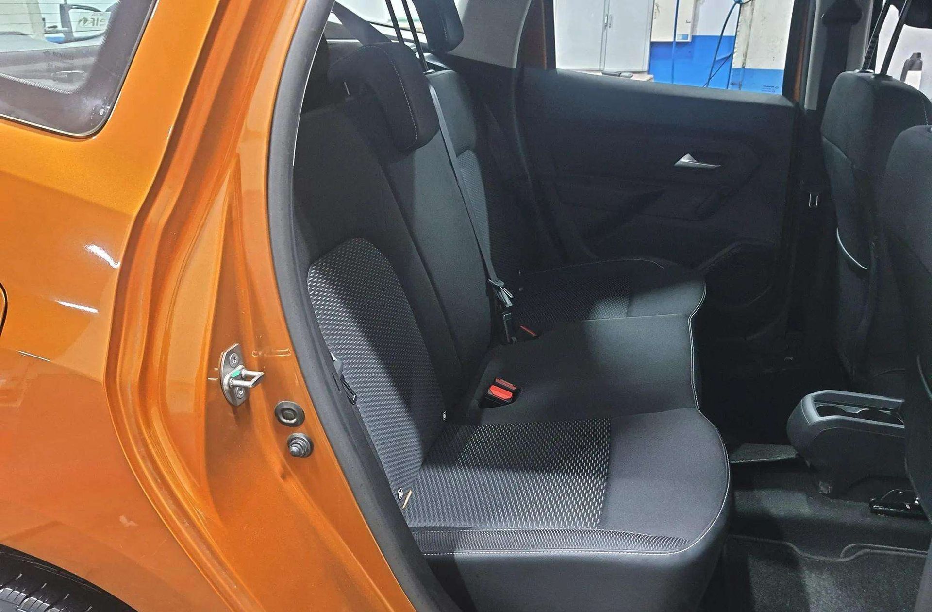 Dacia Duster Comfort 1.6 4x2 - foto 16