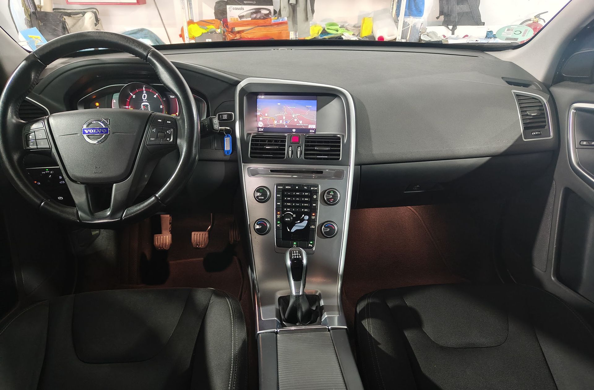 Volvo XC60 D3 Kinetic - foto 6