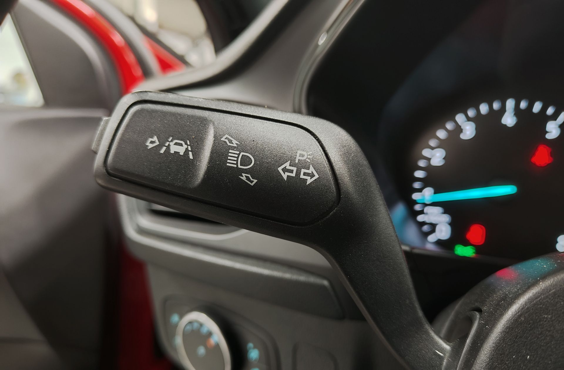 Ford Focus 1.0 EcoBoost ST-Line - foto 31