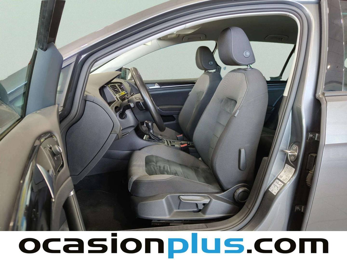 Foto asientos delanteros Volkswagen Golf Volkswagen Golf Sport 2.0 TDI (150 CV) DSG Pack R-Line