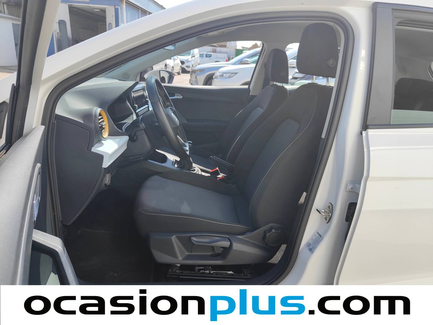 Foto asientos delanteros Seat Ibiza Seat Ibiza 1.0 MPI Reference Salta (80 CV)