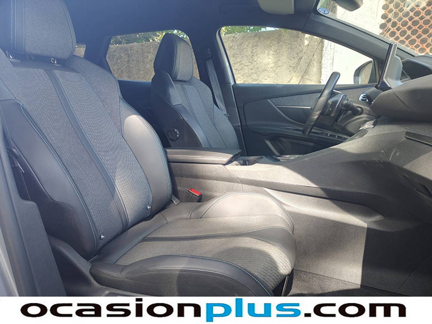 Foto Peugeot 3008 Peugeot 3008 PureTech 130 S&S Allure Pack EAT8 (130 CV)