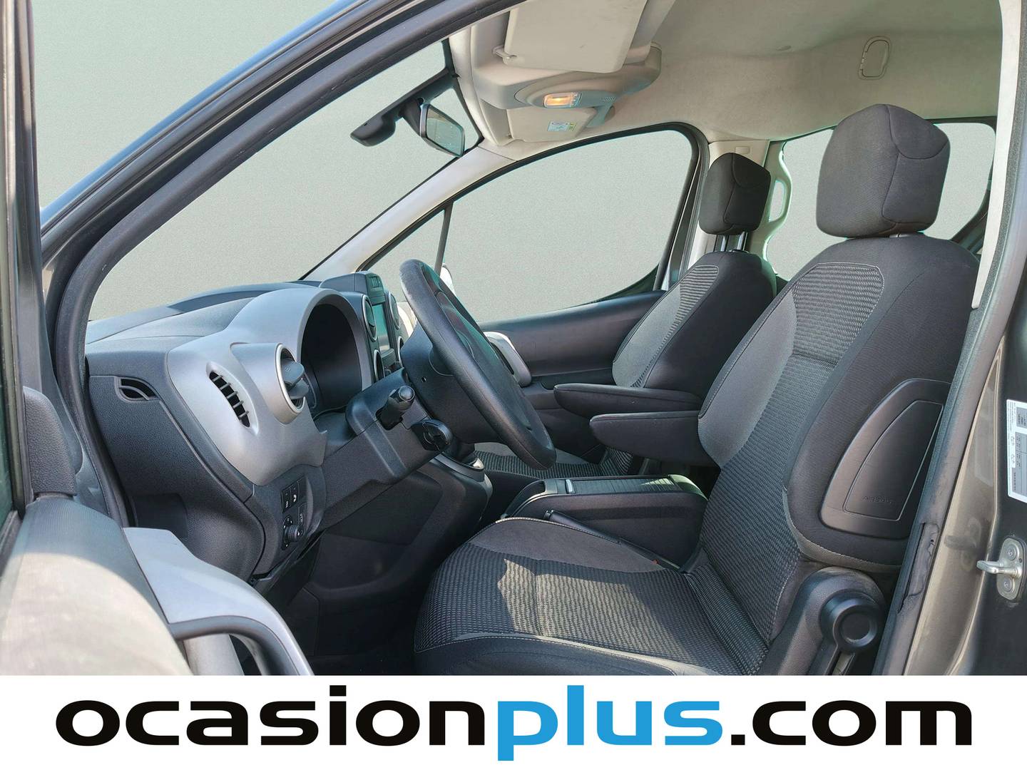 Foto Peugeot Partner Peugeot Partner Tepee 1.6 BlueHDi 100 Outdoor (100 CV)