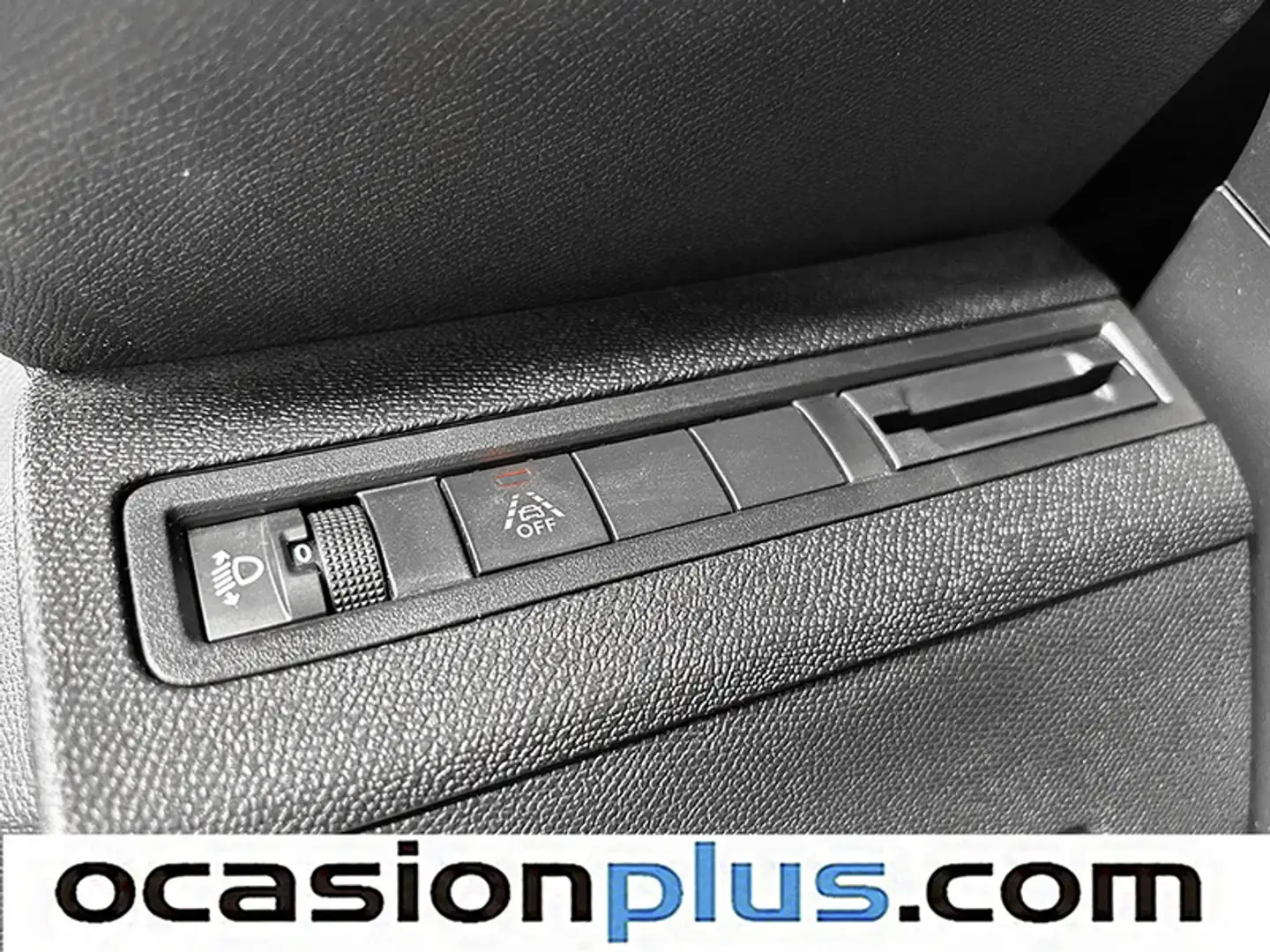 Foto Peugeot 3008 Peugeot 3008 PureTech 130 S&S Allure Pack EAT8  (130 CV)