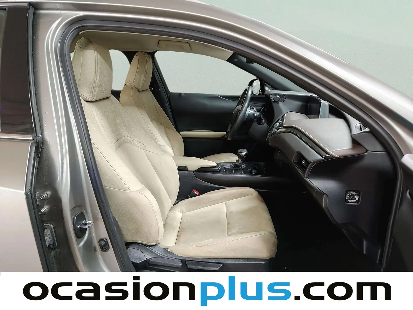 Foto Lexus UX Lexus UX 250h Business Navigation 2WD (184 CV)