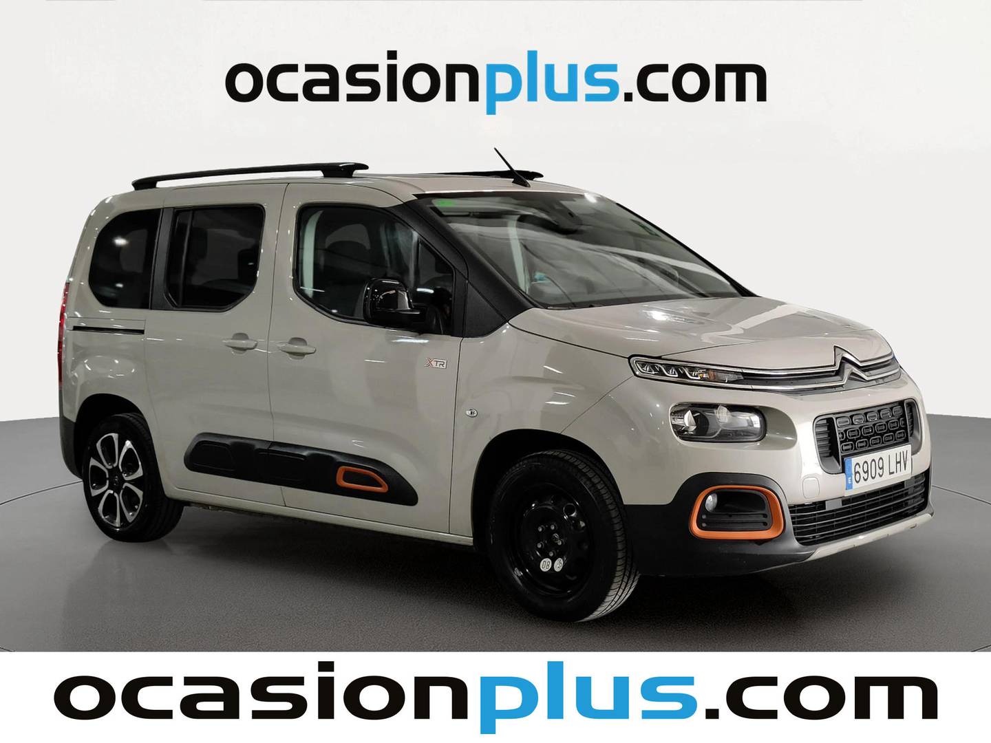 Foto delantera Citroën Berlingo Citroën Berlingo BlueHDi 100 Talla M Shine (102 CV) derecha