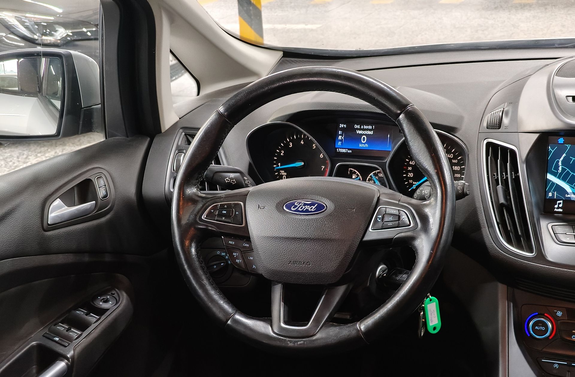 Ford C-Max 1.0 EcoBoost Trend+ - foto 23