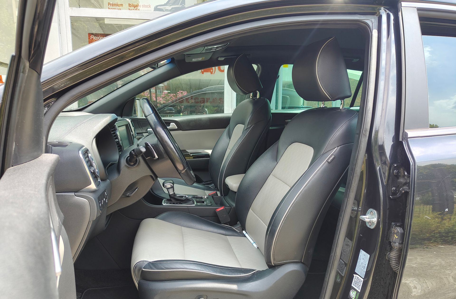 Kia Sportage 1.6 T-GDi GT Line DCT 4x4 - foto 8