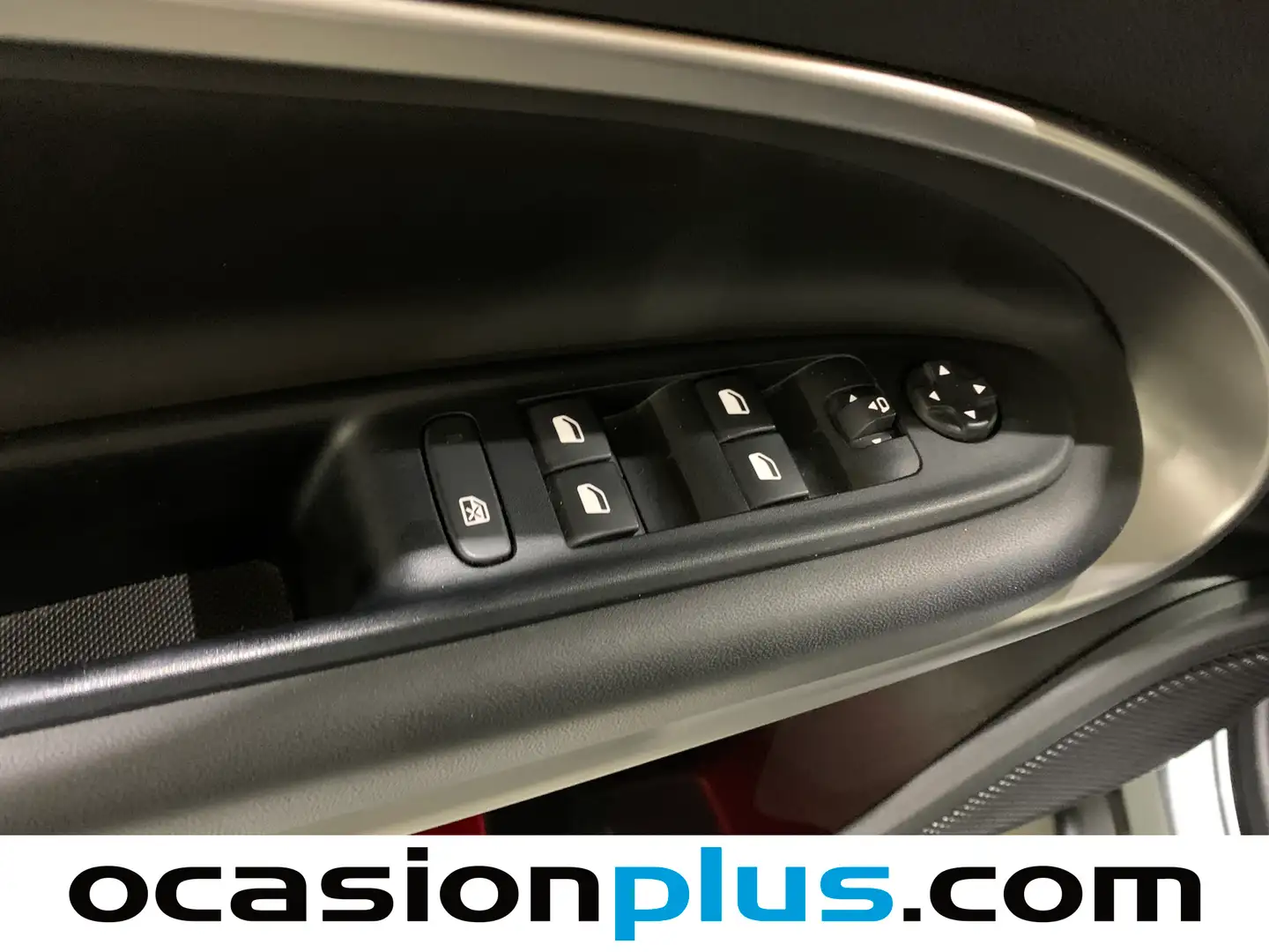 Foto Jeep Avenger Jeep Avenger 1.2 G Summit (100 CV)